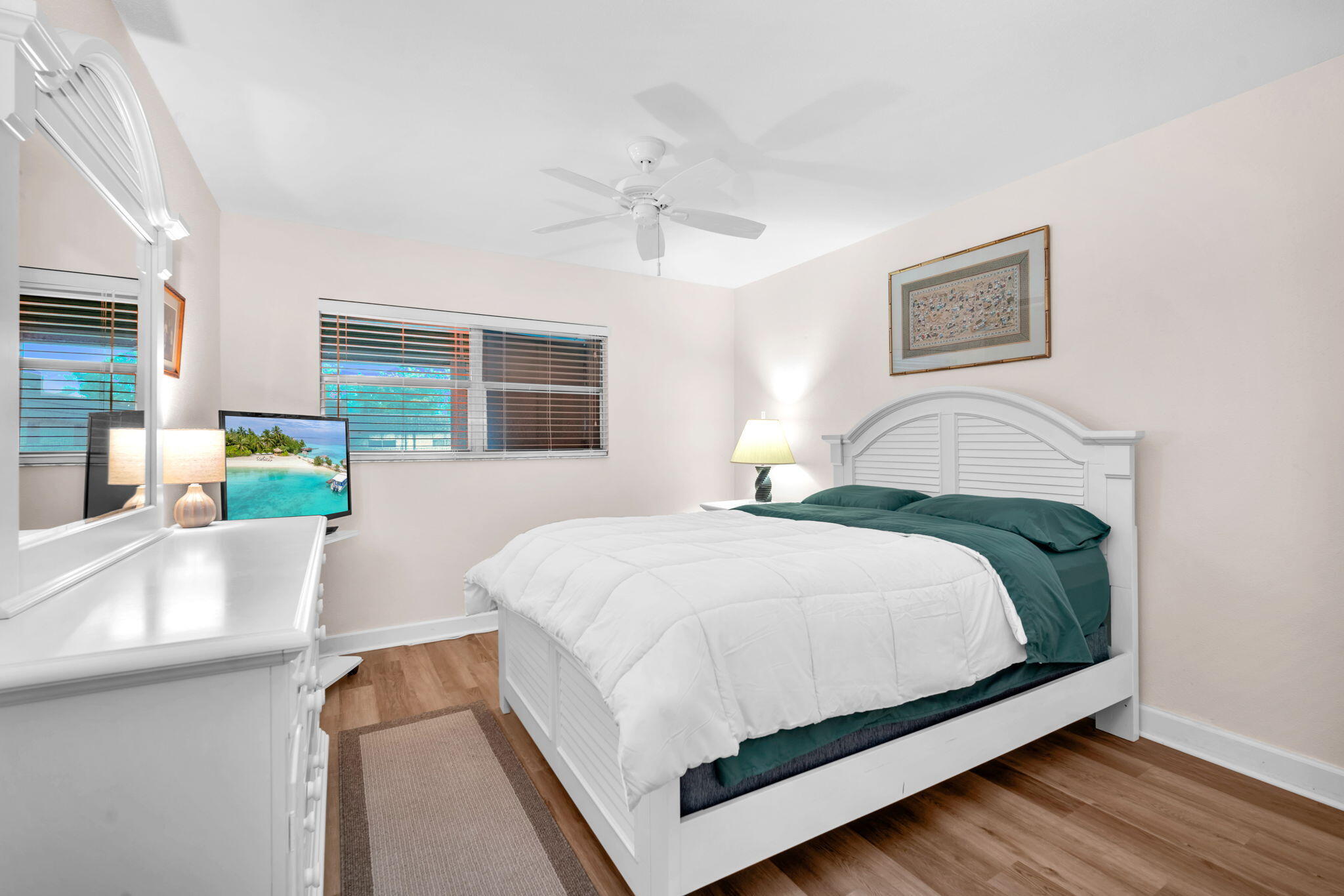 KINGS POINT SAXONY CONDOS - Residential