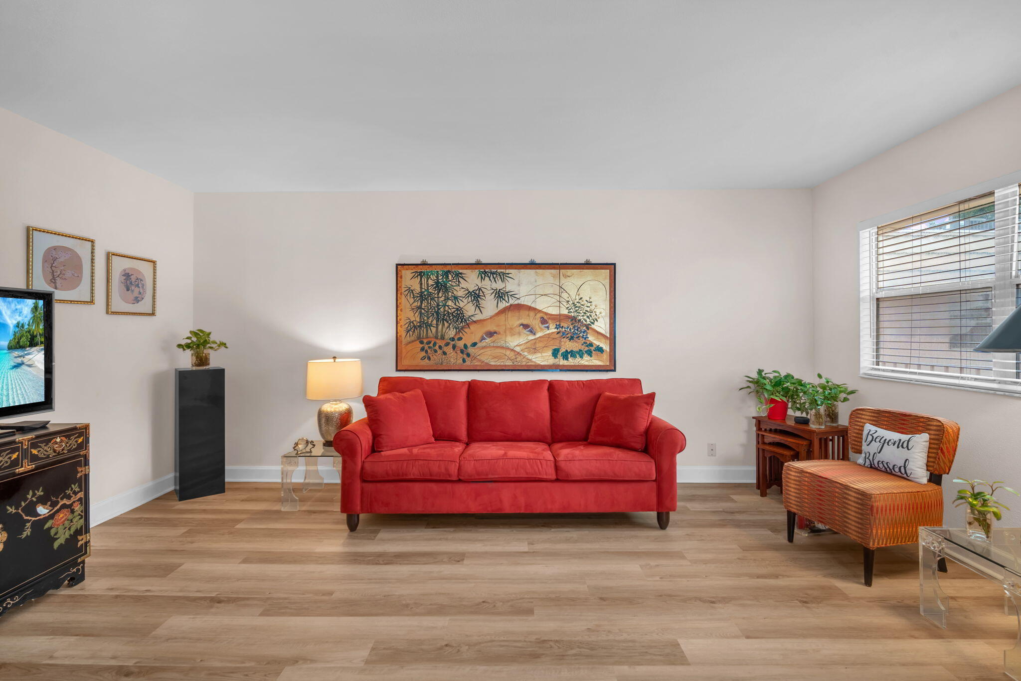 KINGS POINT SAXONY CONDOS - Residential