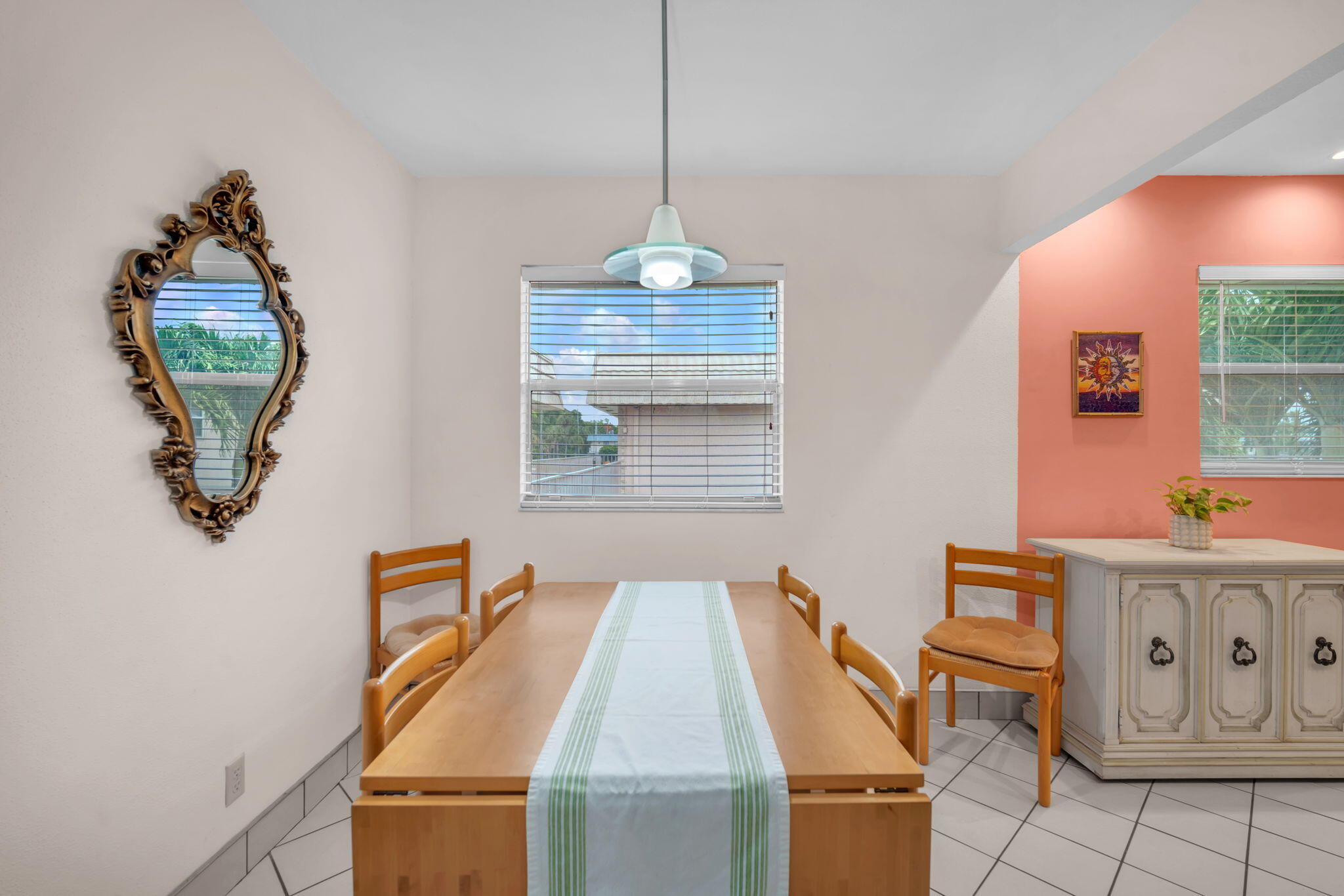 KINGS POINT SAXONY CONDOS - Residential