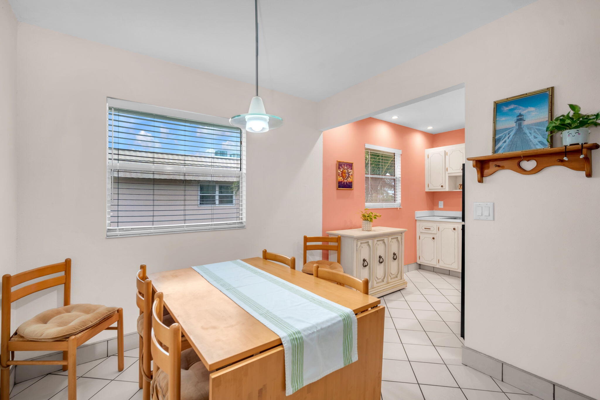 KINGS POINT SAXONY CONDOS - Residential