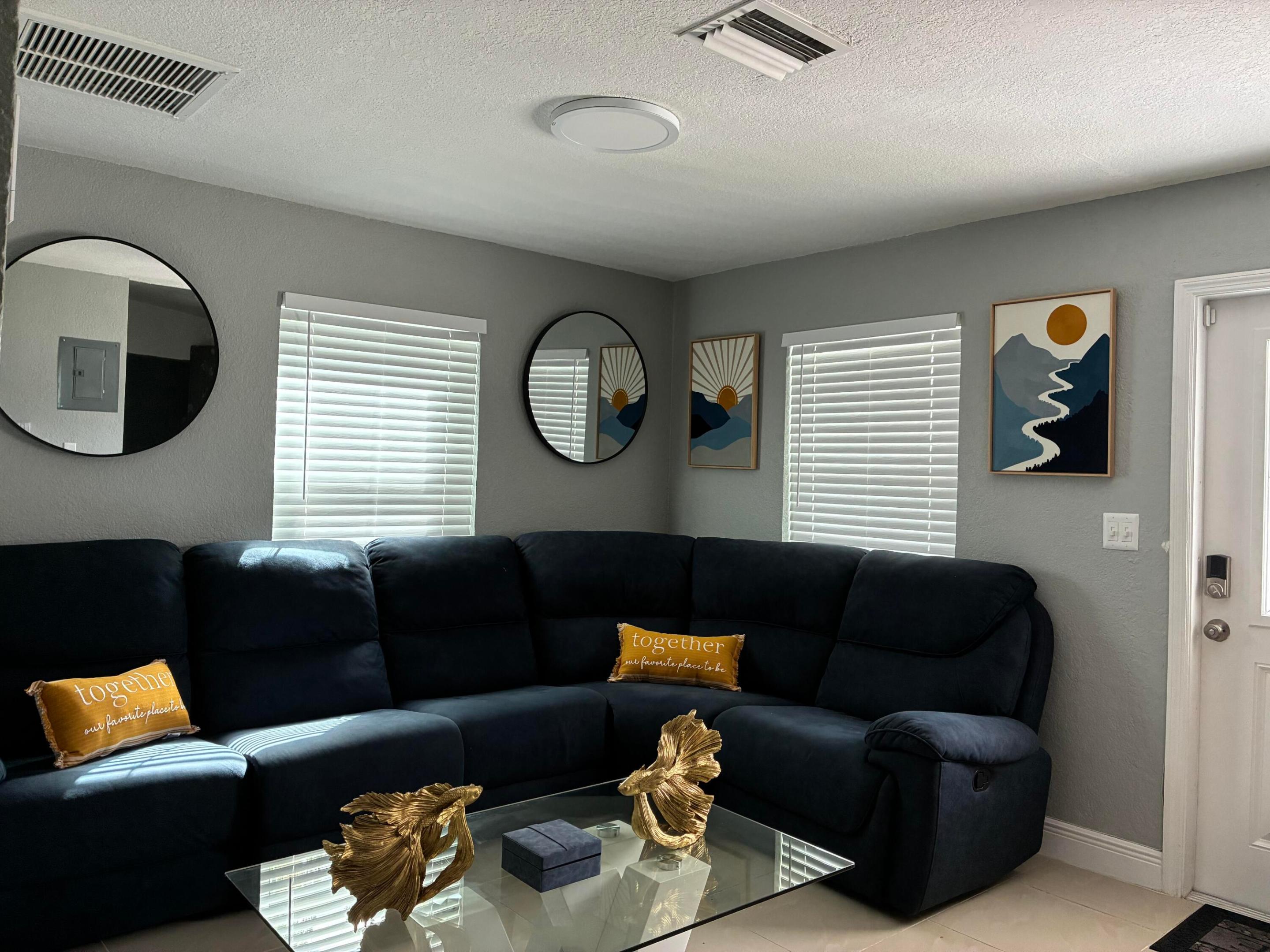 SANDERS PARK - Residential Lease
