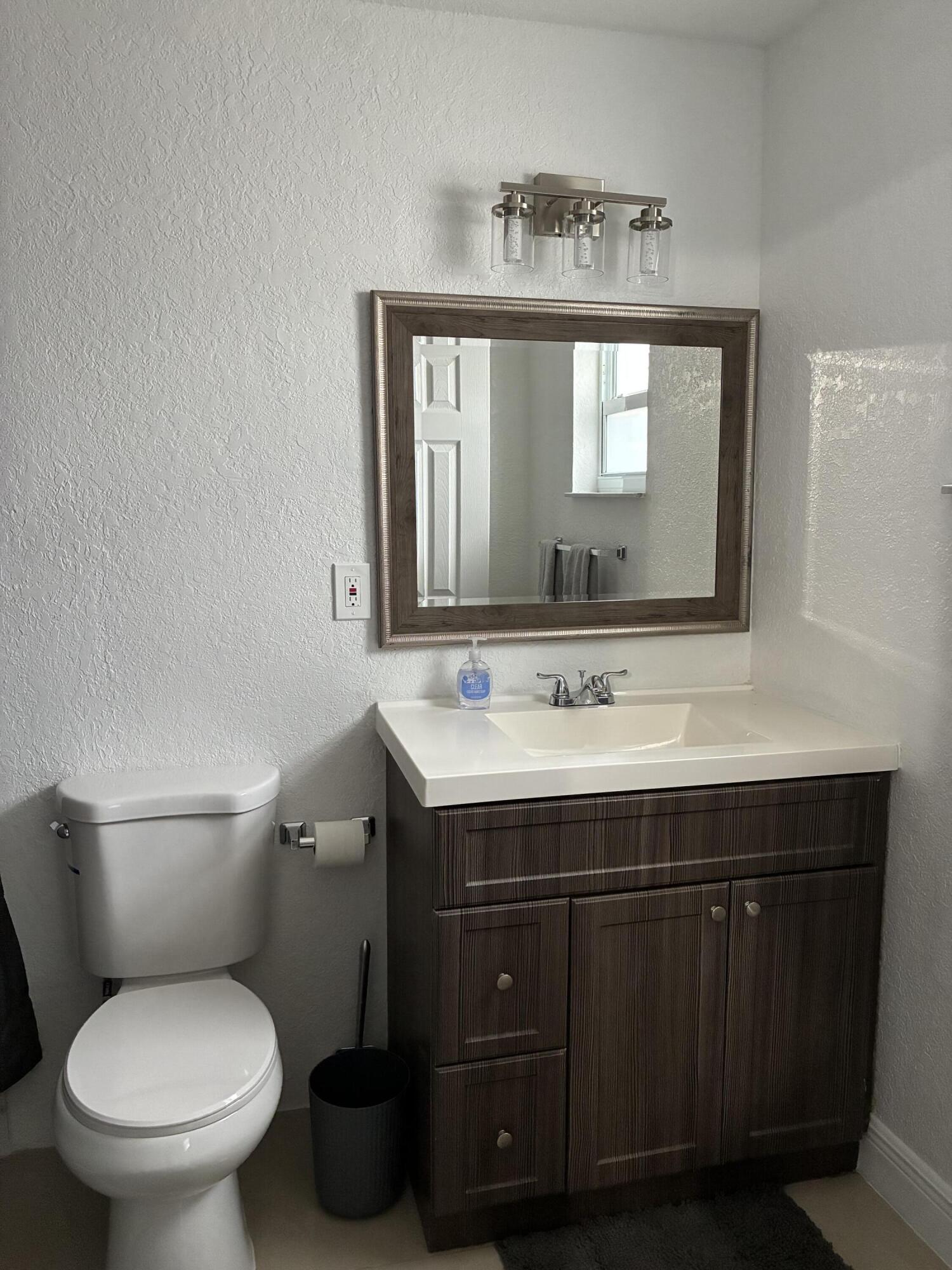 SANDERS PARK - Residential Lease