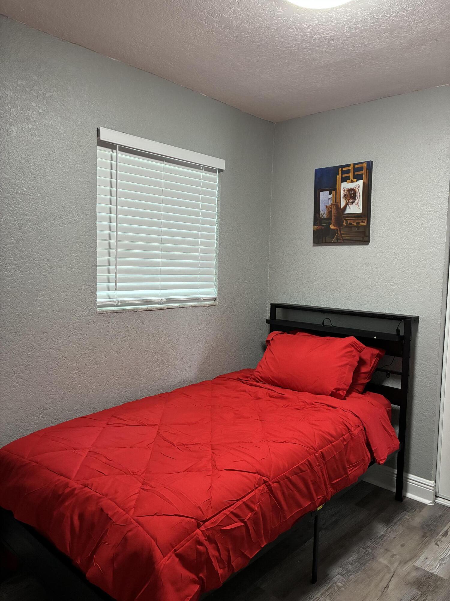 SANDERS PARK - Residential Lease