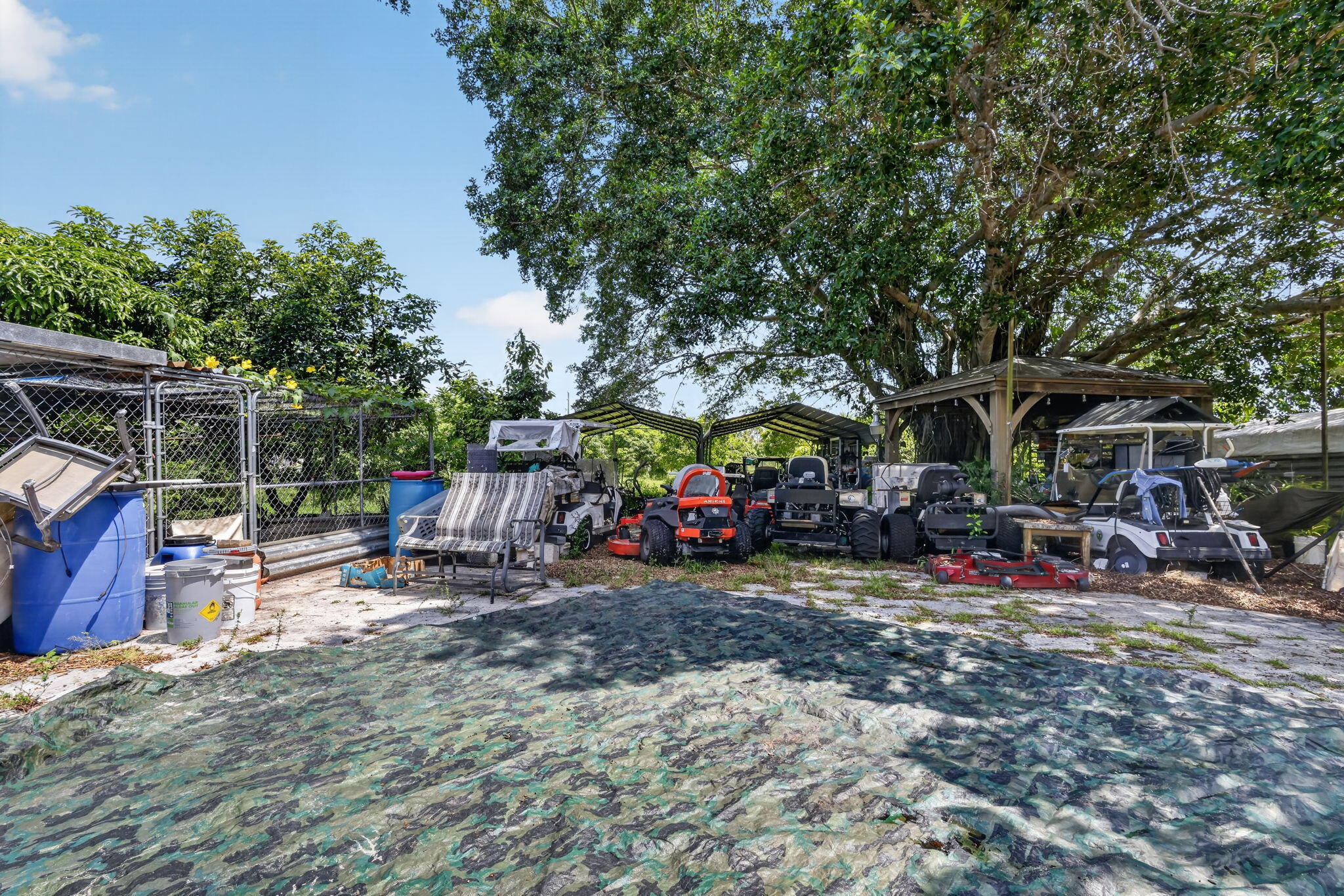 PALM BEACH RANCHES - Residential