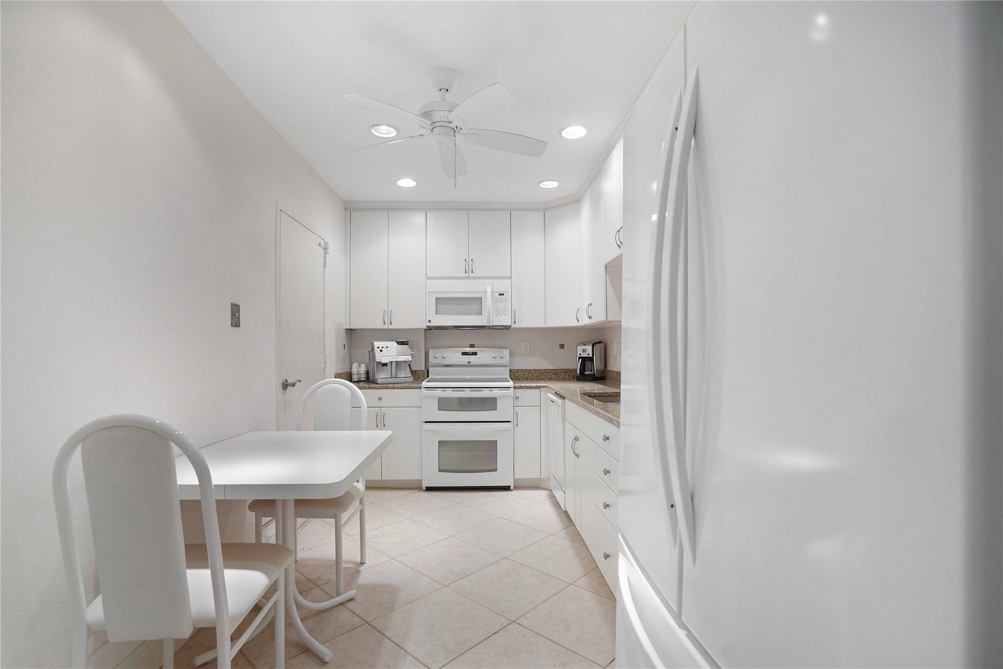 GALT TOWERS CONDO - Residential Lease