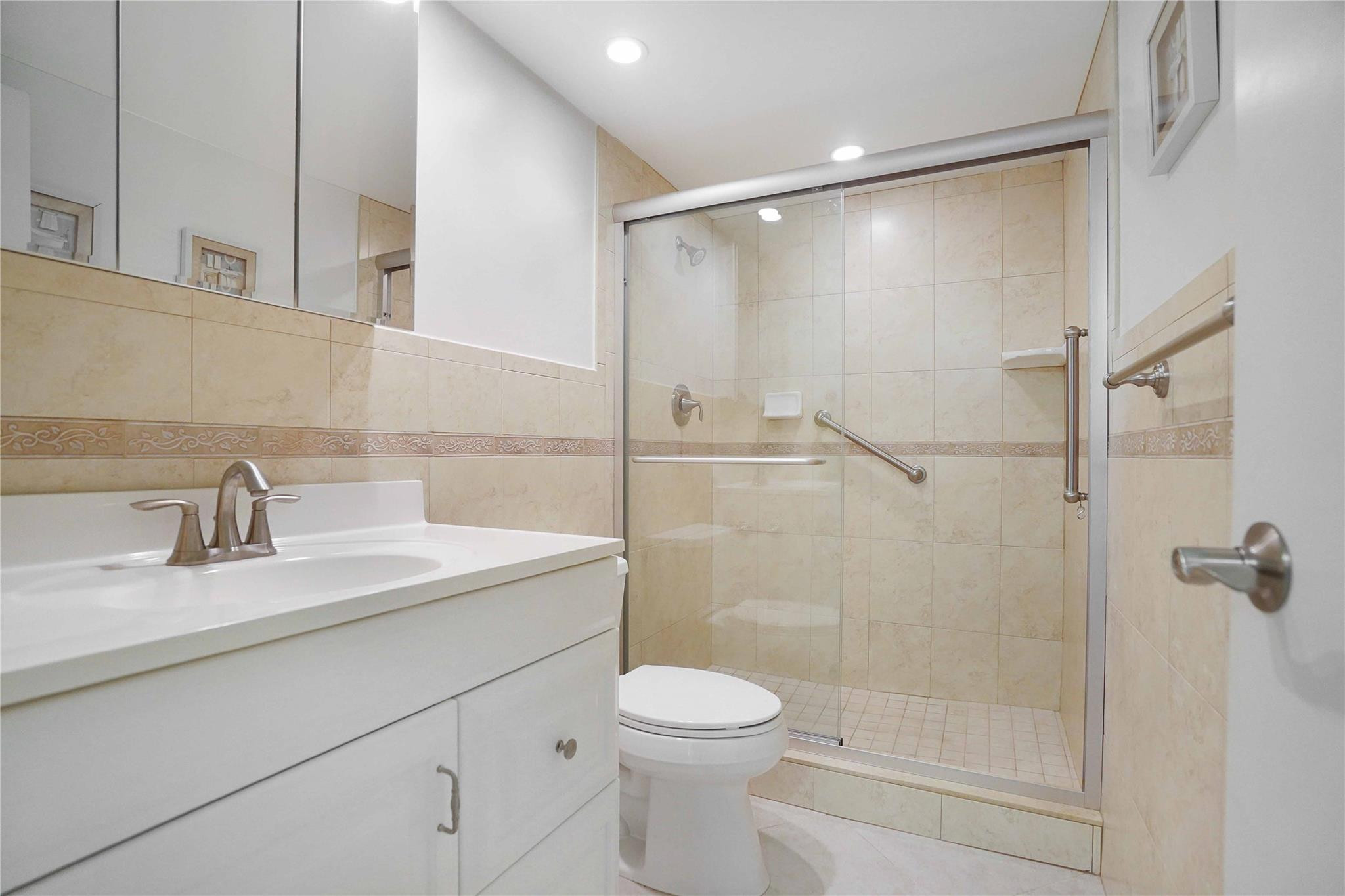 GALT TOWERS CONDO - Residential Lease