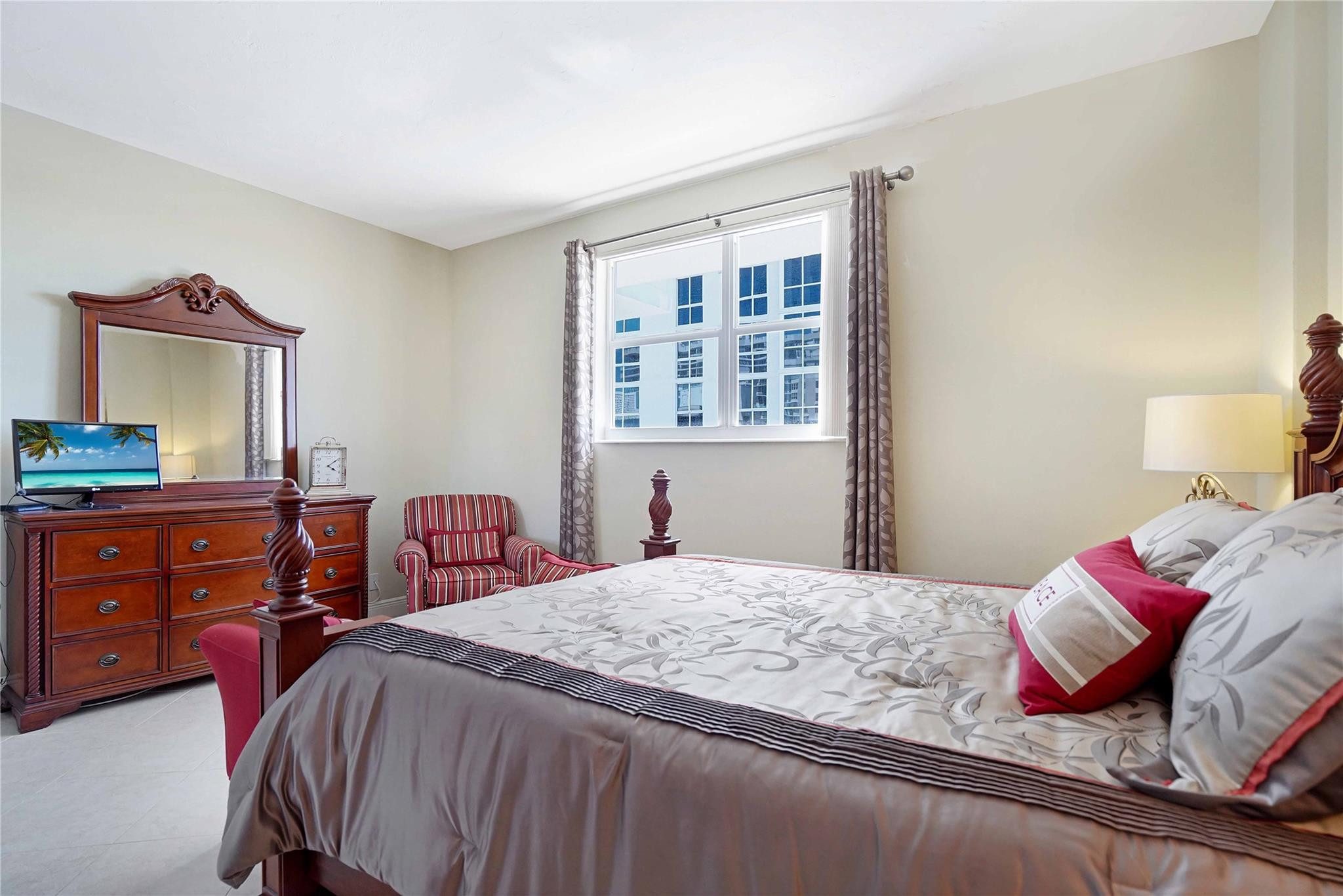 GALT TOWERS CONDO - Residential Lease