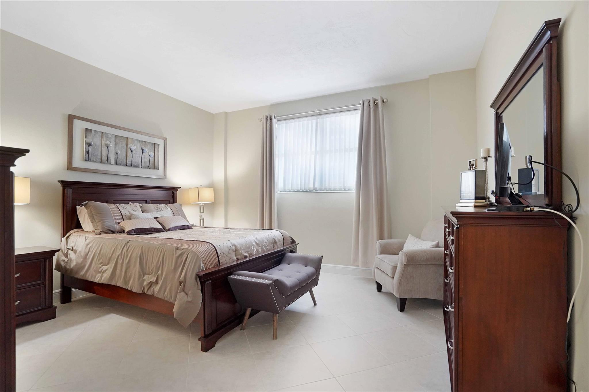 GALT TOWERS CONDO - Residential Lease