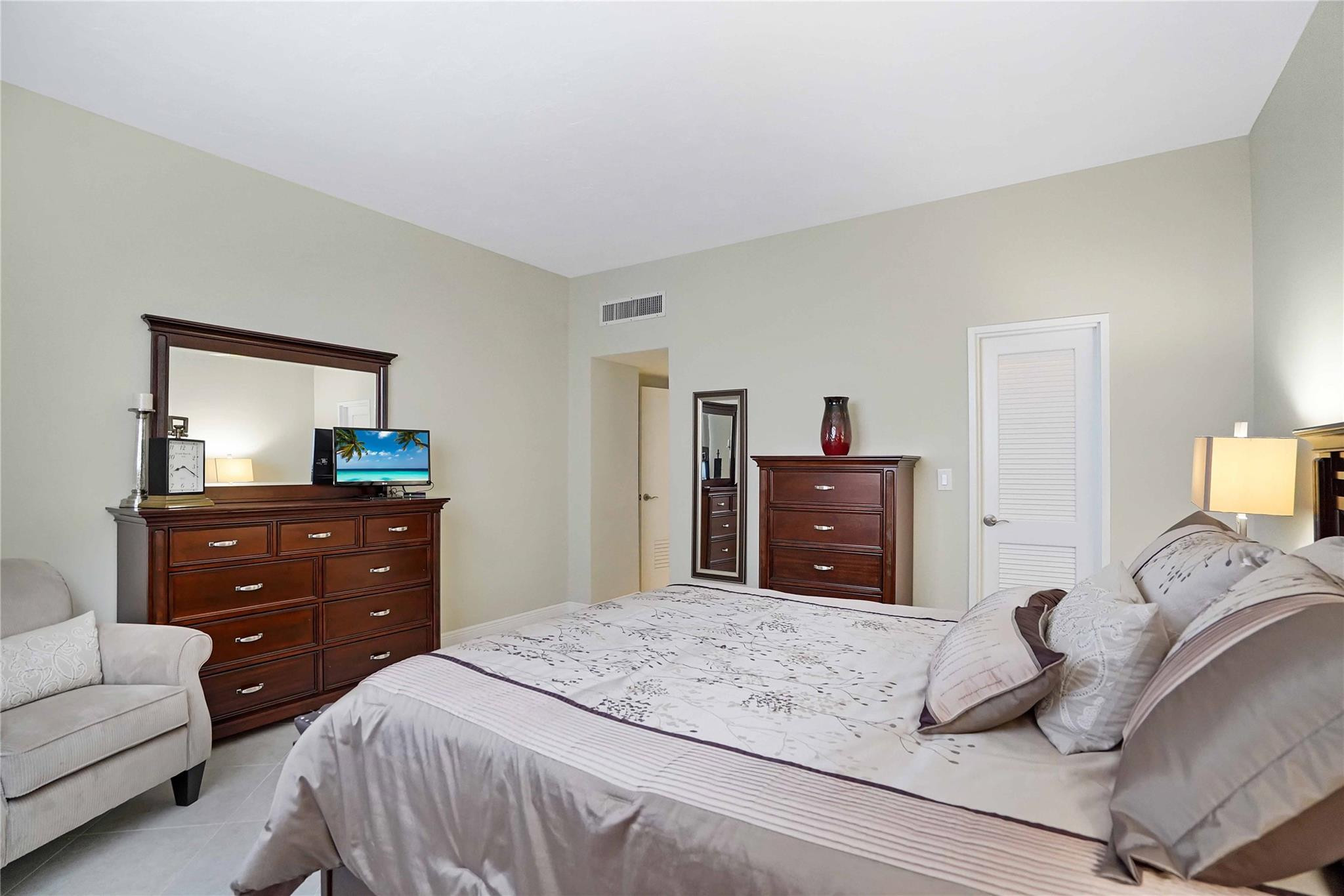 GALT TOWERS CONDO - Residential Lease