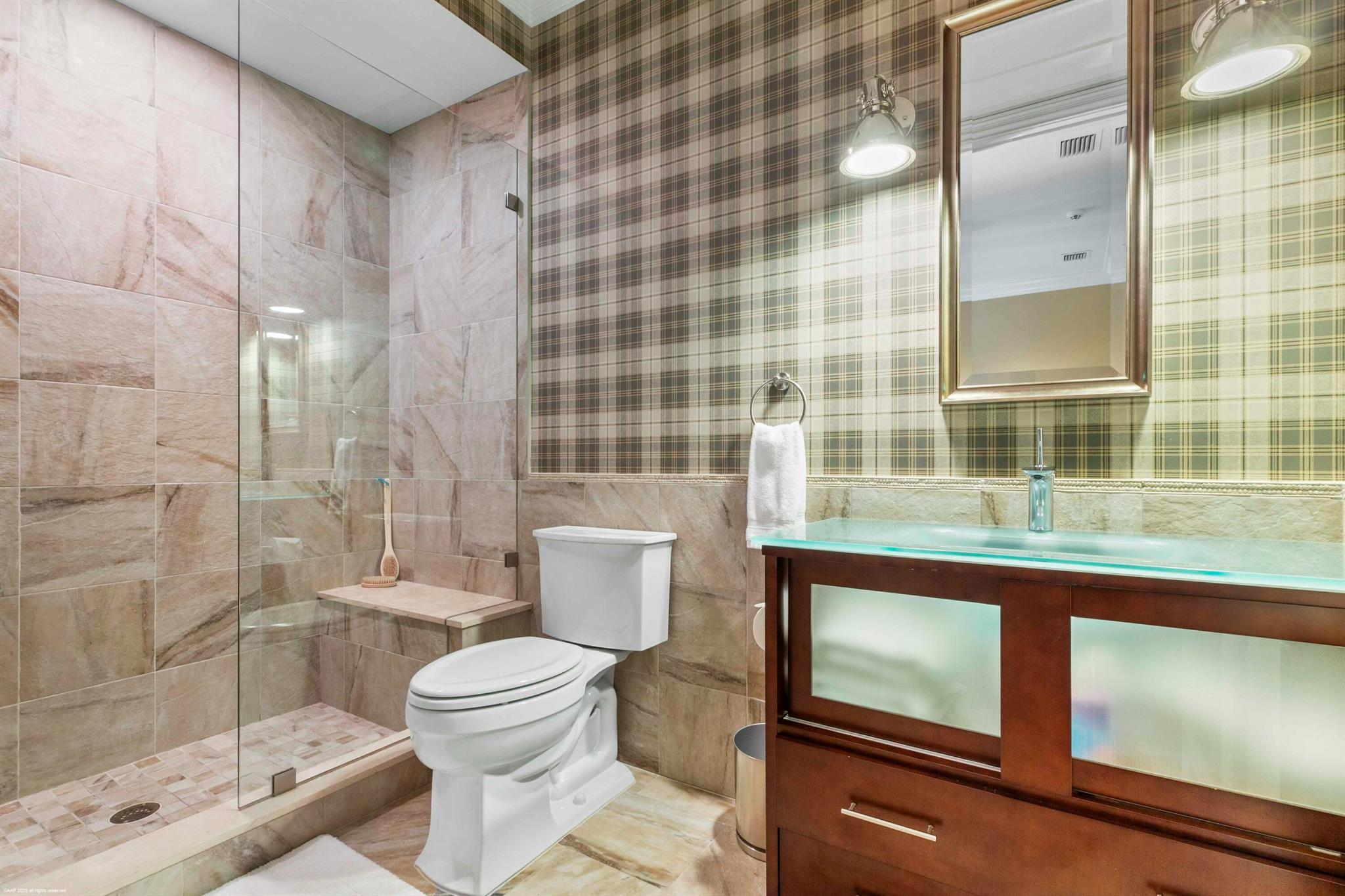 KENSINGTON - Residential