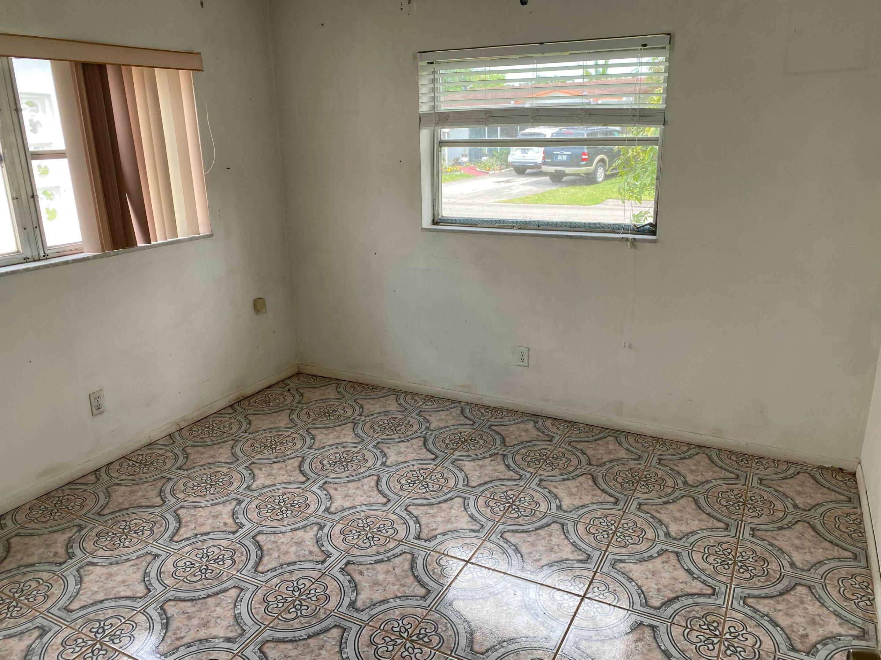OAKLAND ESTATES 7TH SECTI - Residential
