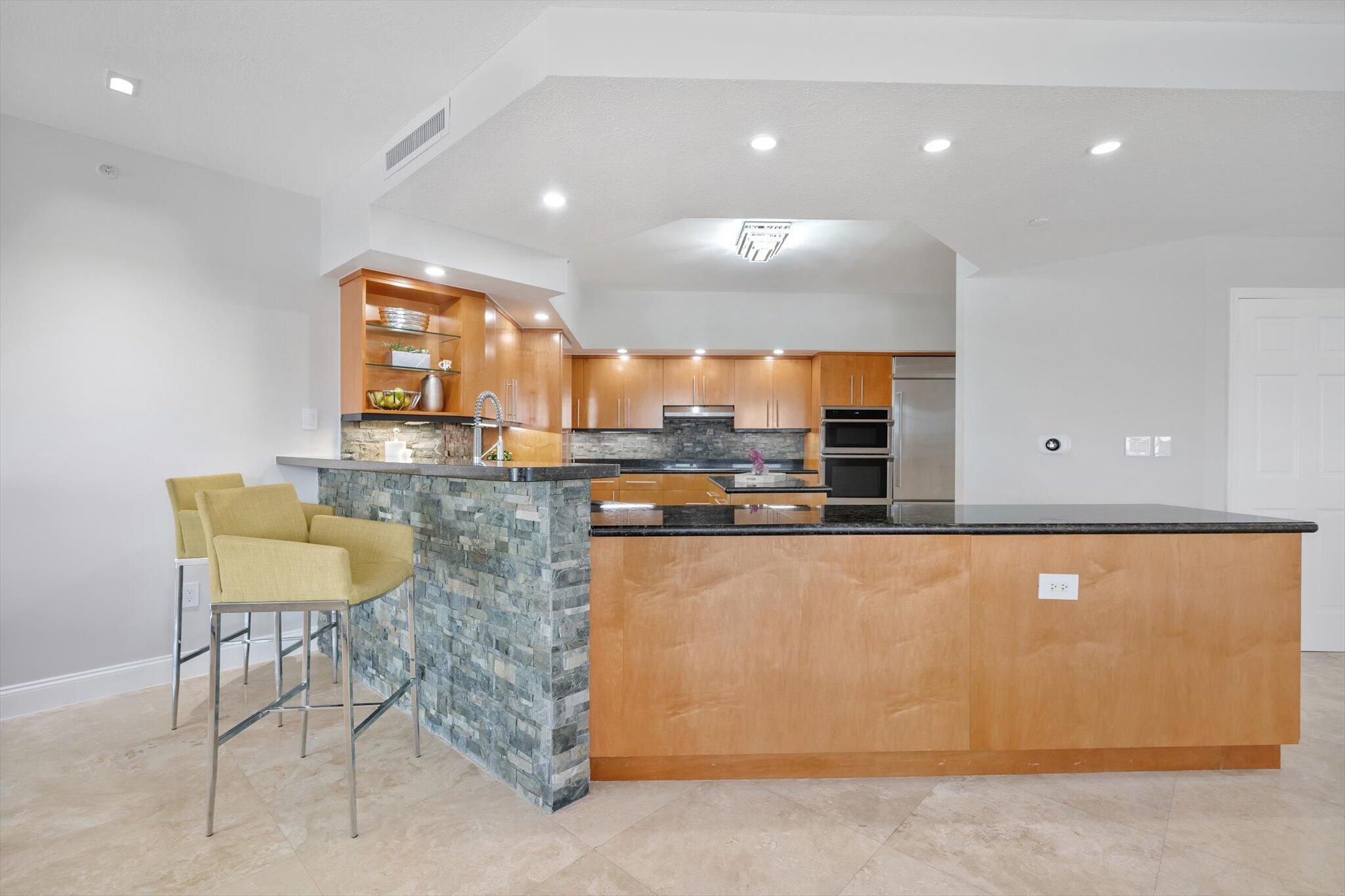 LA CASCADE CONDO - Residential