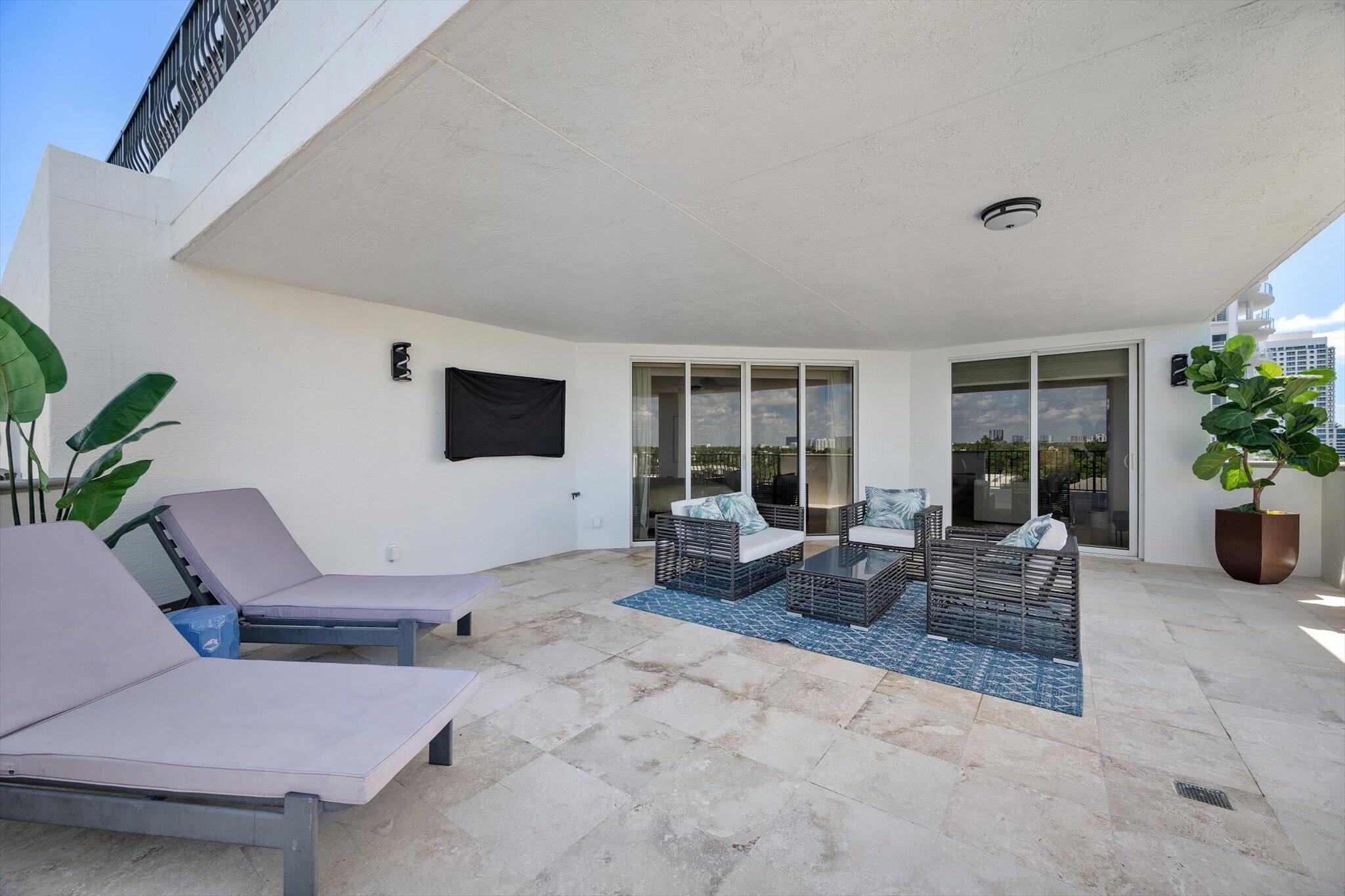 LA CASCADE CONDO - Residential