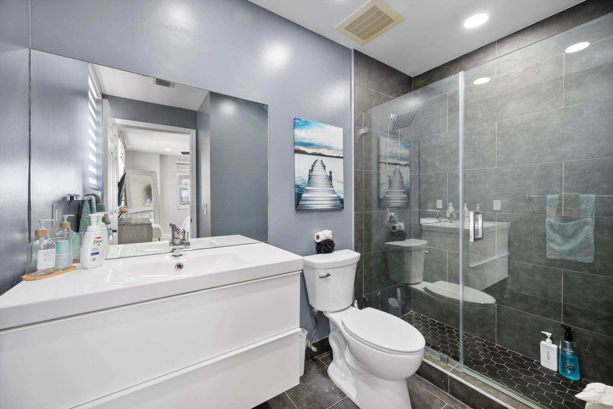 LA CASCADE CONDO - Residential