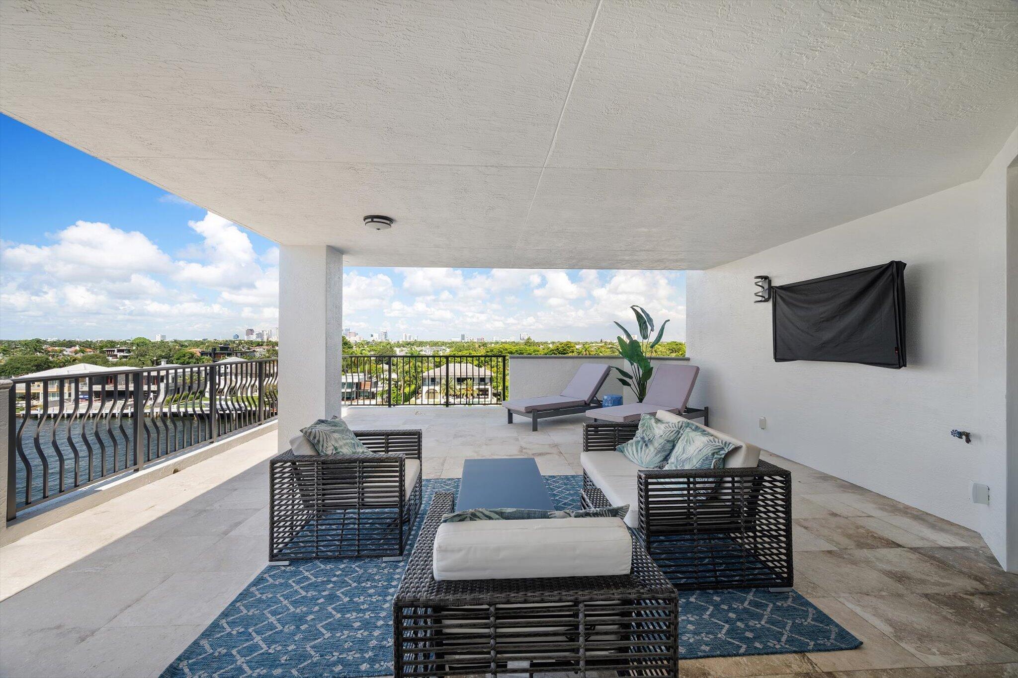 LA CASCADE CONDO - Residential