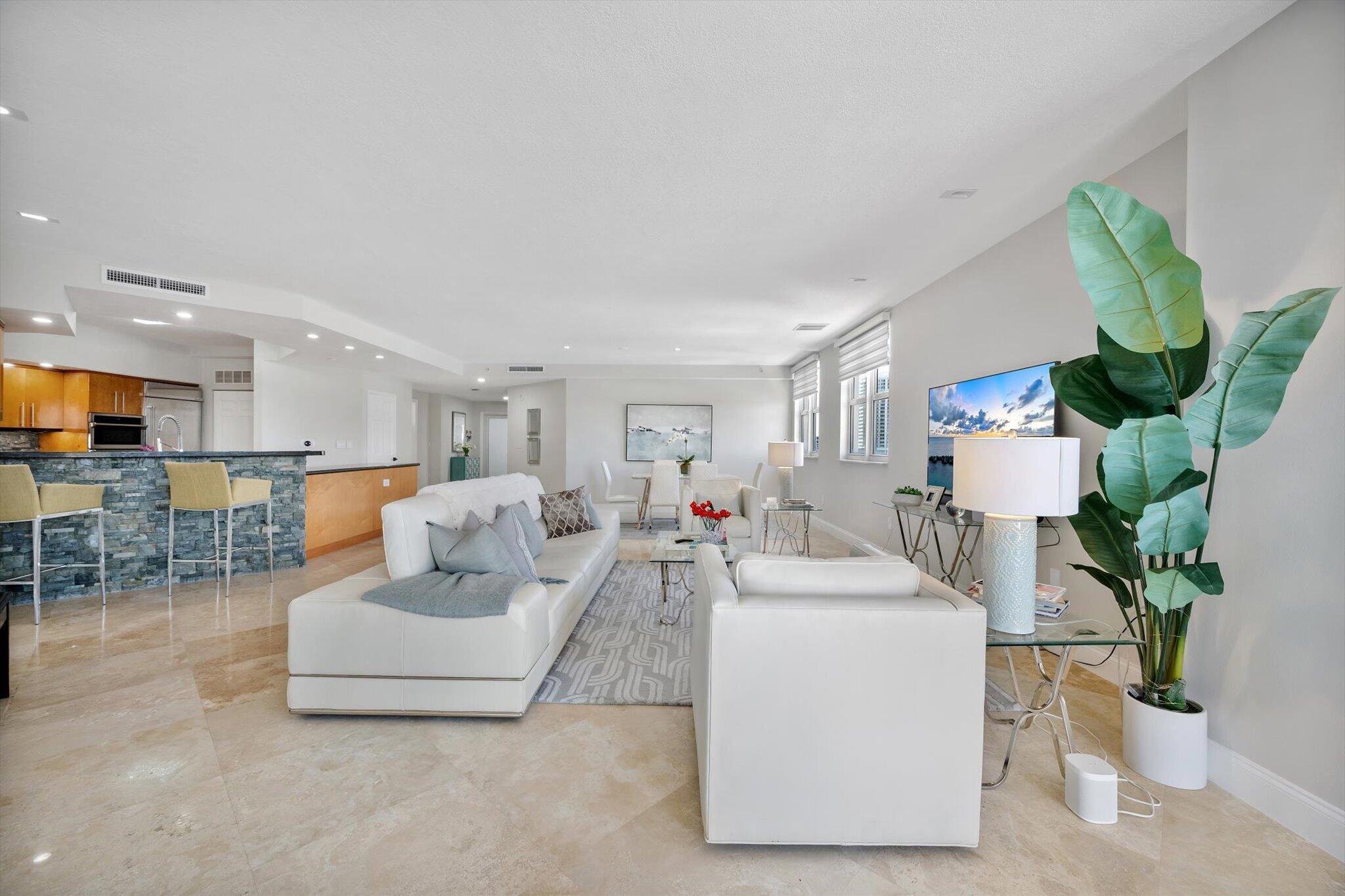 LA CASCADE CONDO - Residential
