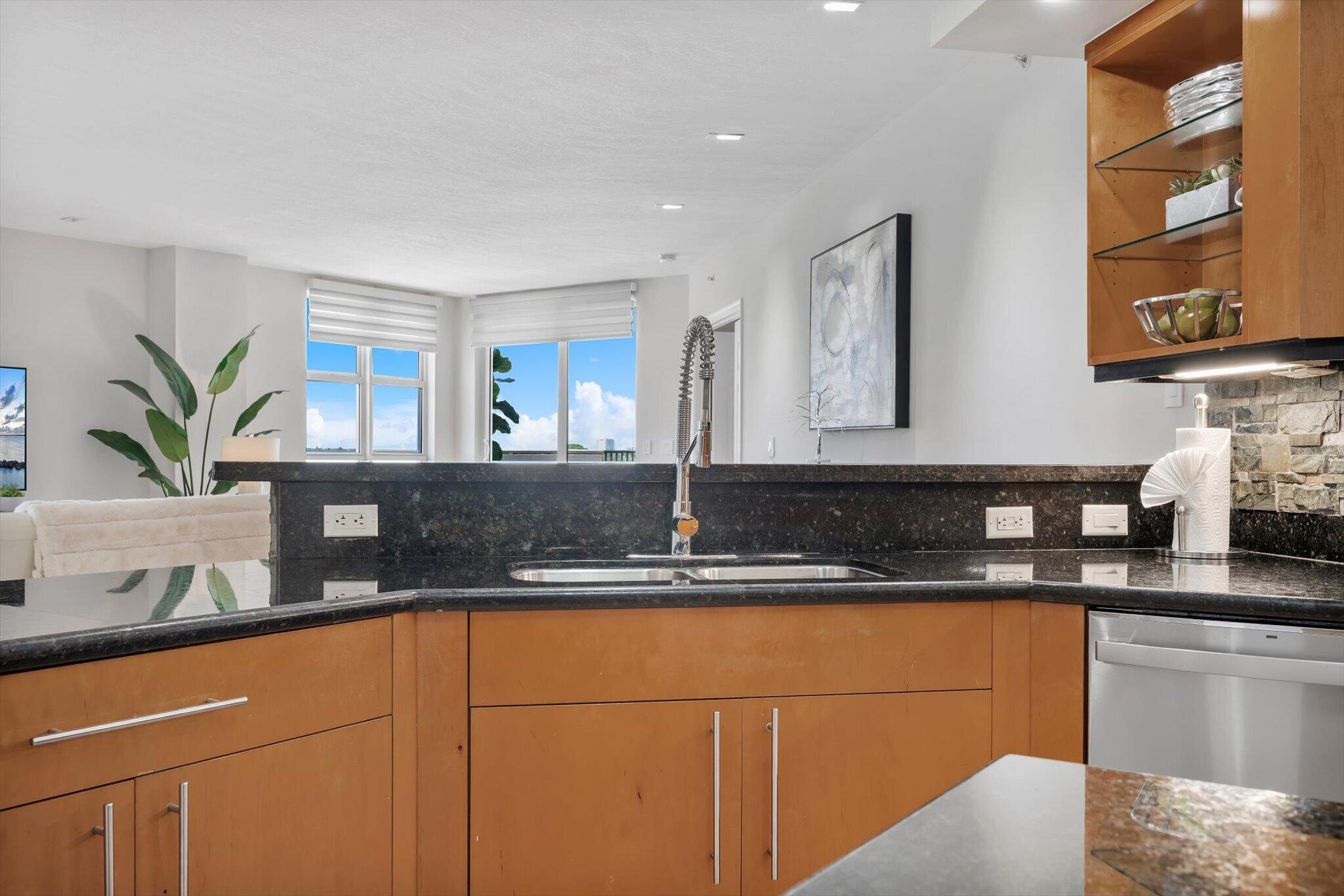 LA CASCADE CONDO - Residential