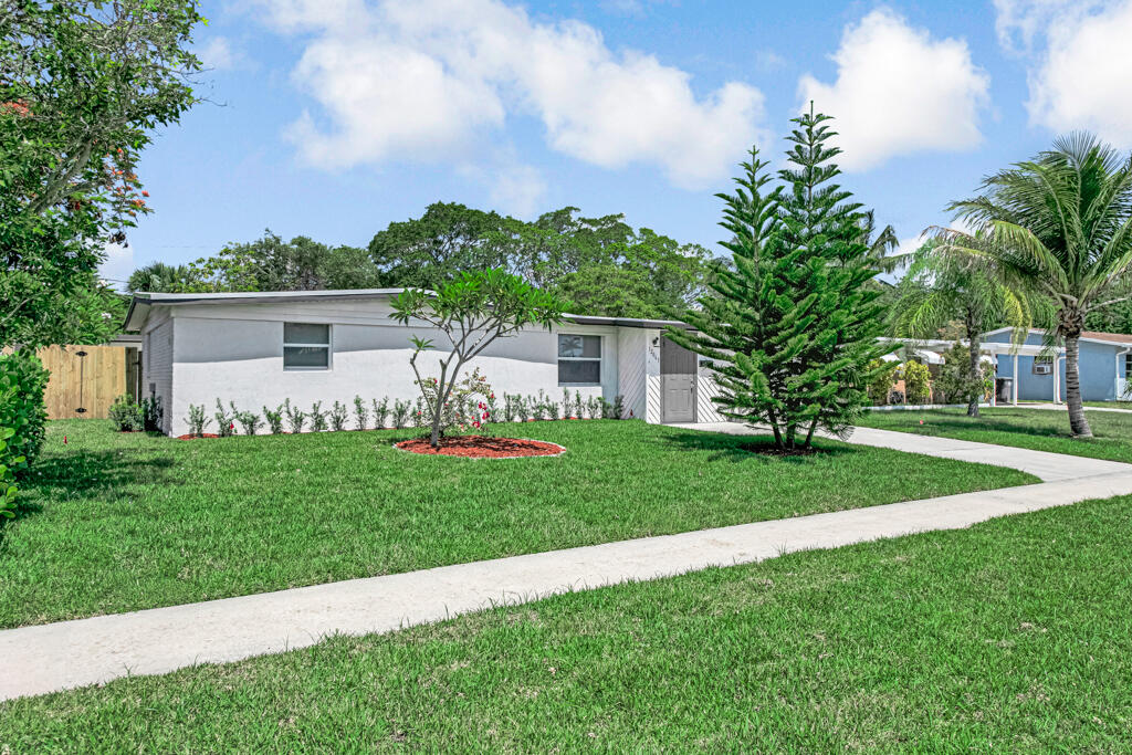 PALM BEACH CABANA COLONY 1 - Residential