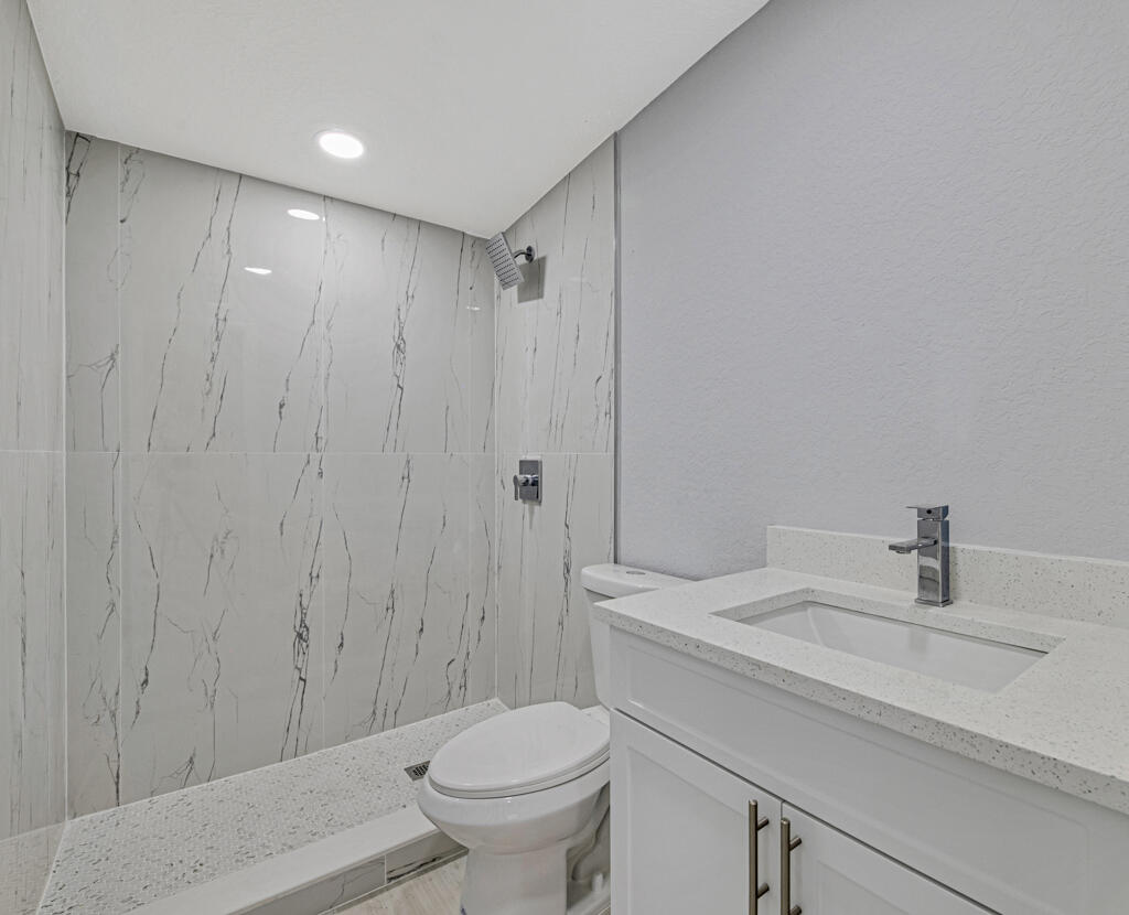 PALM BEACH CABANA COLONY 1 - Residential