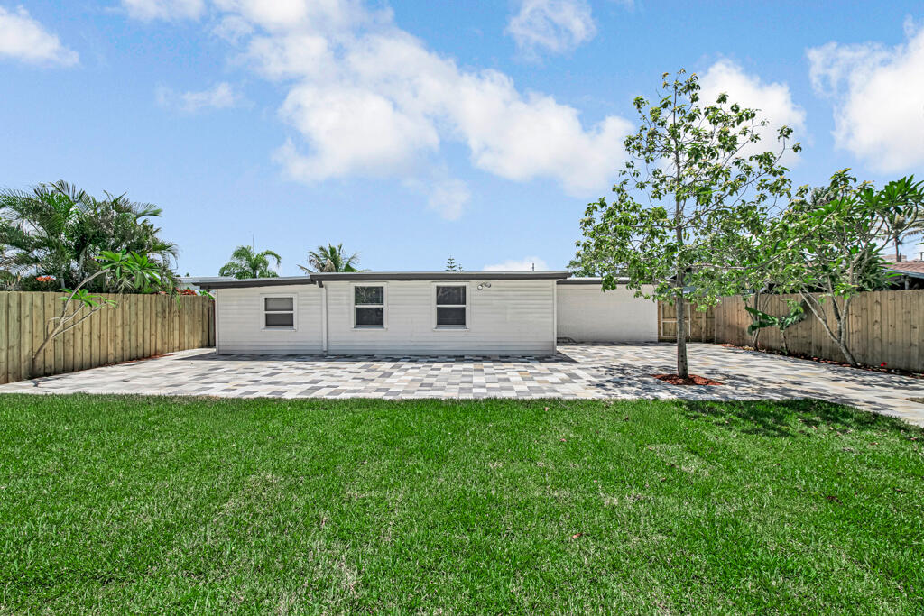 PALM BEACH CABANA COLONY 1 - Residential