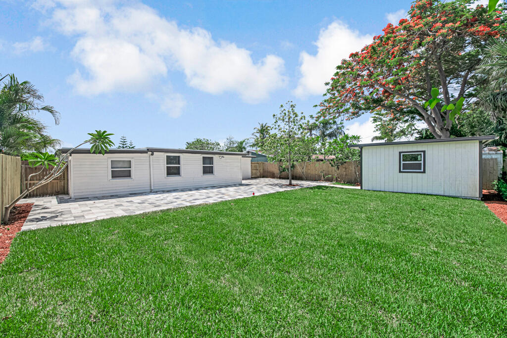 PALM BEACH CABANA COLONY 1 - Residential