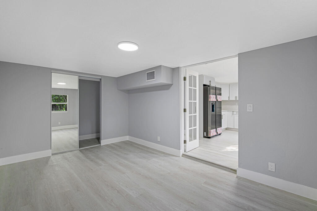 PALM BEACH CABANA COLONY 1 - Residential