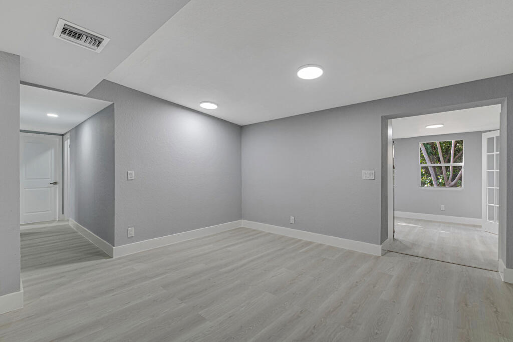PALM BEACH CABANA COLONY 1 - Residential