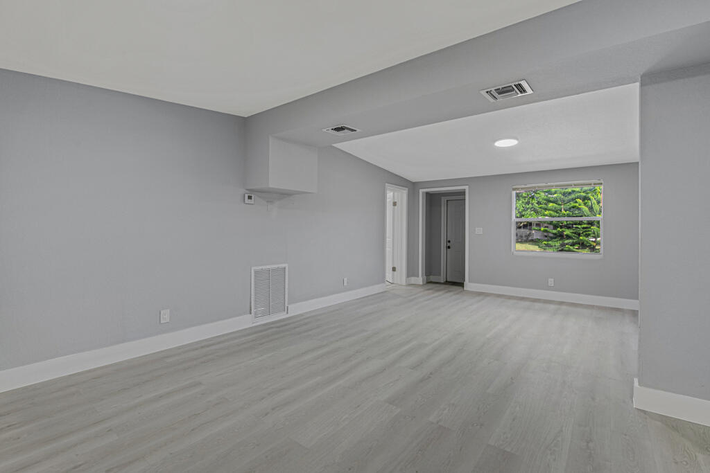 PALM BEACH CABANA COLONY 1 - Residential