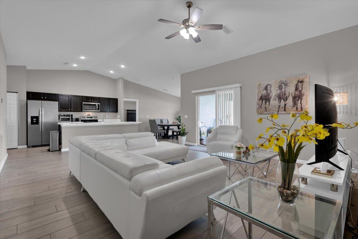 PORT ST LUCIE SECTION 13 - Residential