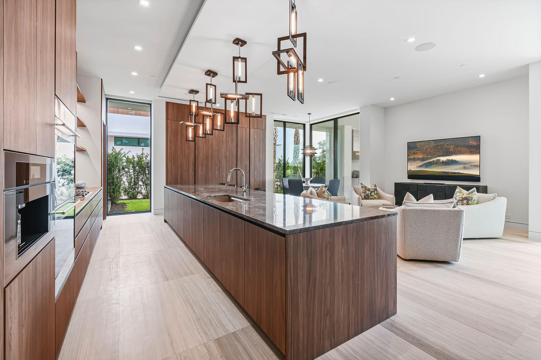 PANTHER NATIONAL - Residential