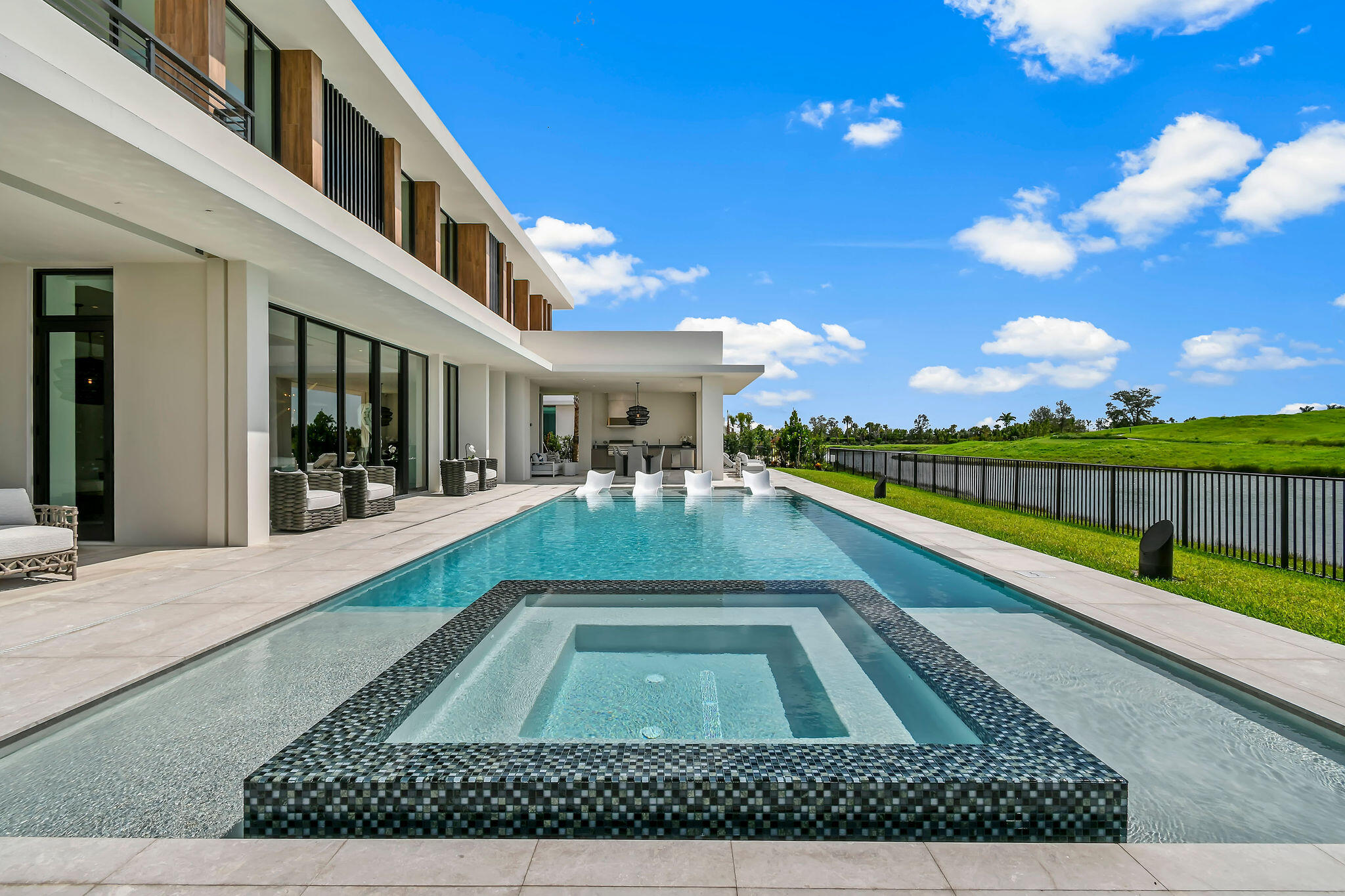 PANTHER NATIONAL - Residential