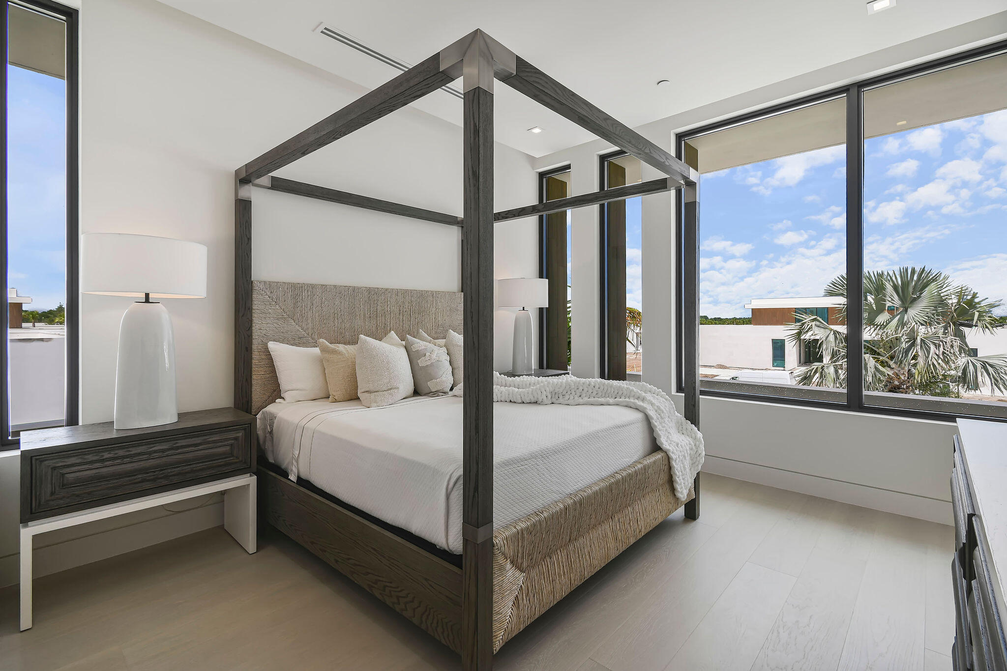 PANTHER NATIONAL - Residential