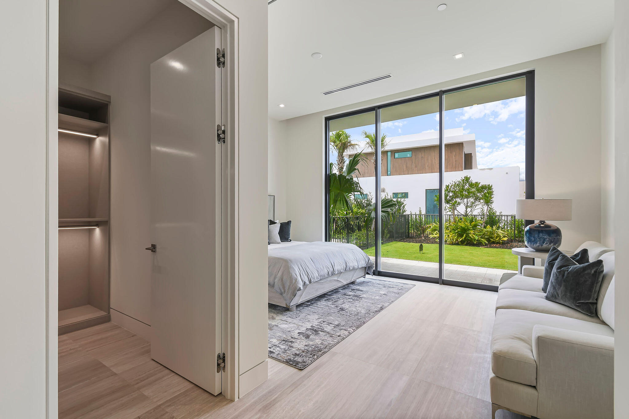 PANTHER NATIONAL - Residential