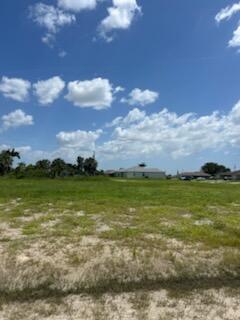 CAPE CORAL - Land