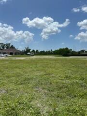 CAPE CORAL - Land