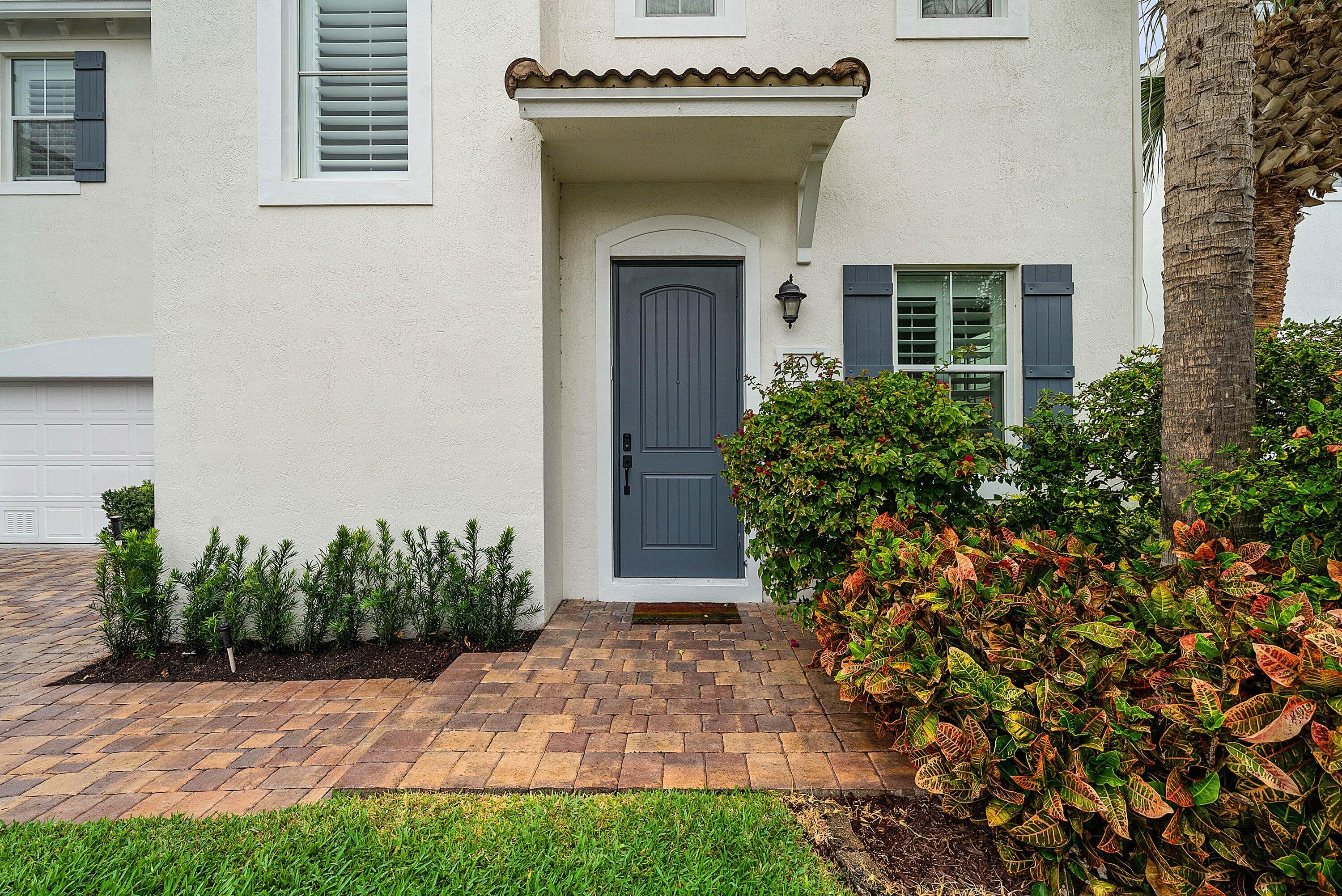 ESTATES AT HERITAGE CLUB - Residential