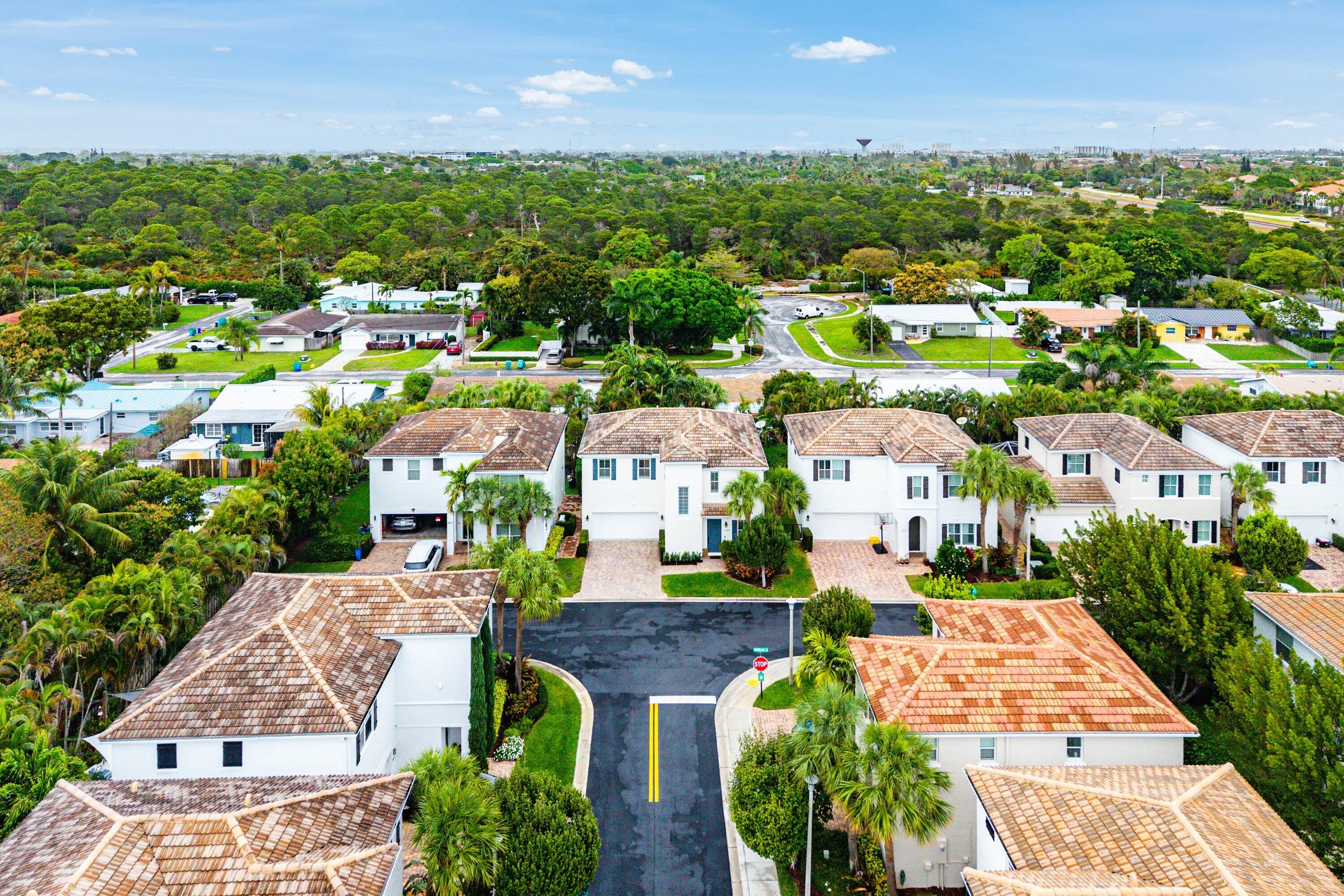 ESTATES AT HERITAGE CLUB - Residential