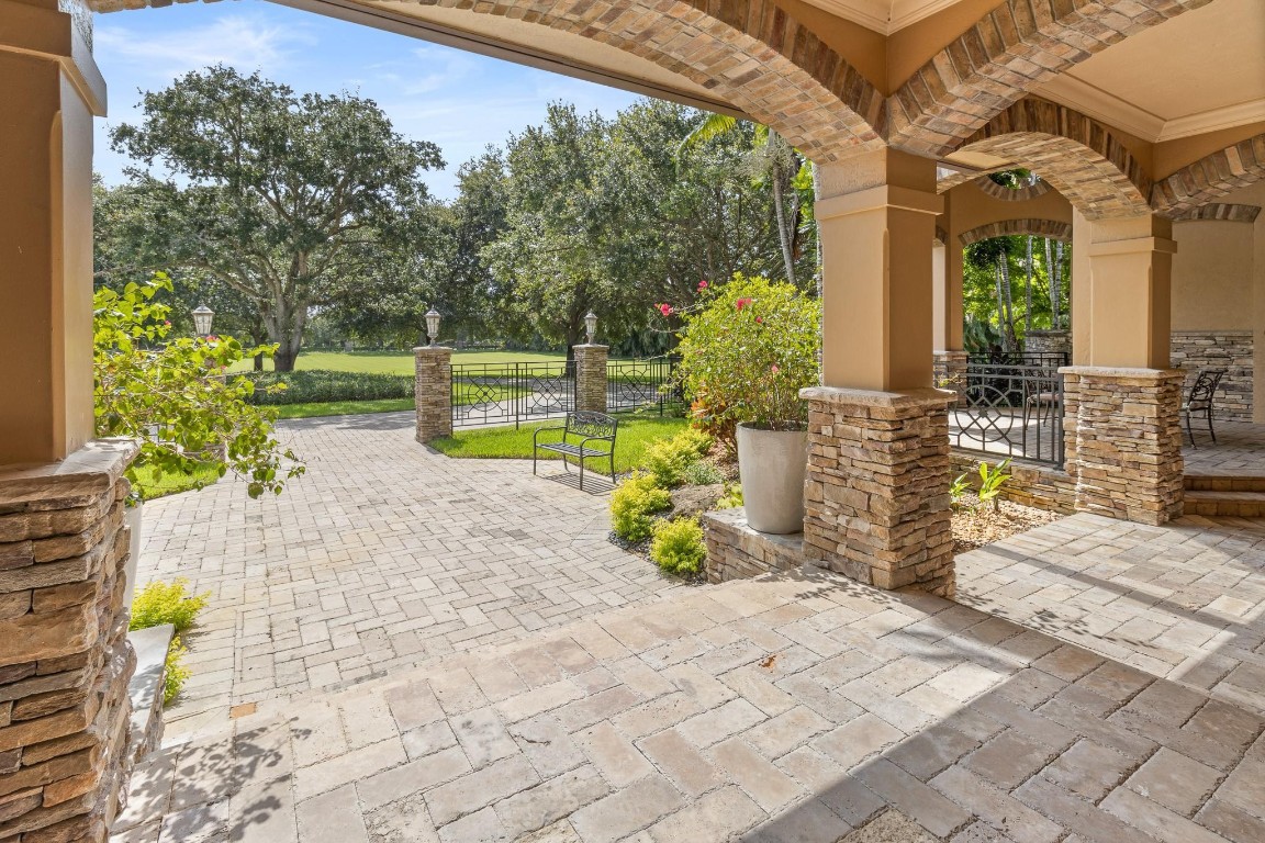 SUNSHINE RANCHES - Residential