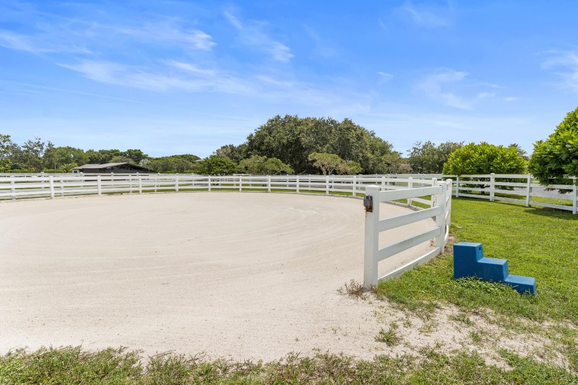 SUNSHINE RANCHES - Residential