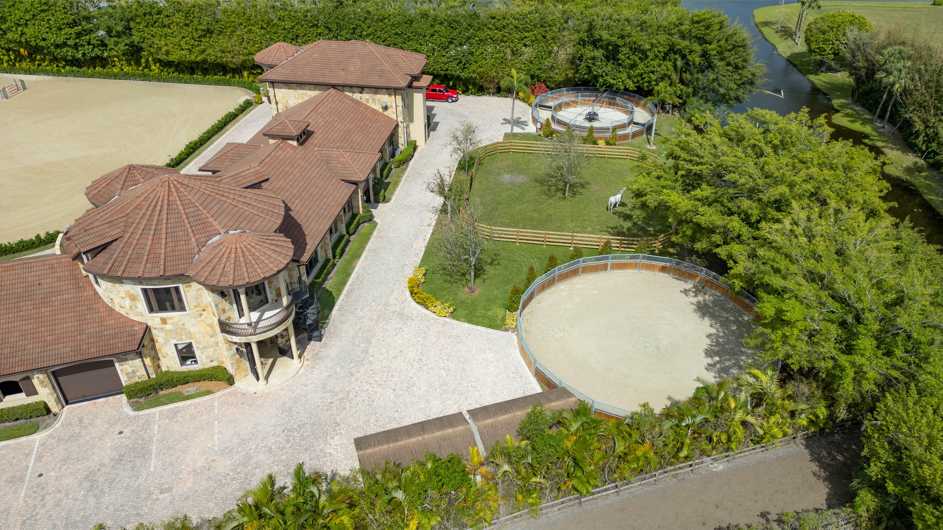 GRAND PRIX FARMS - Residential