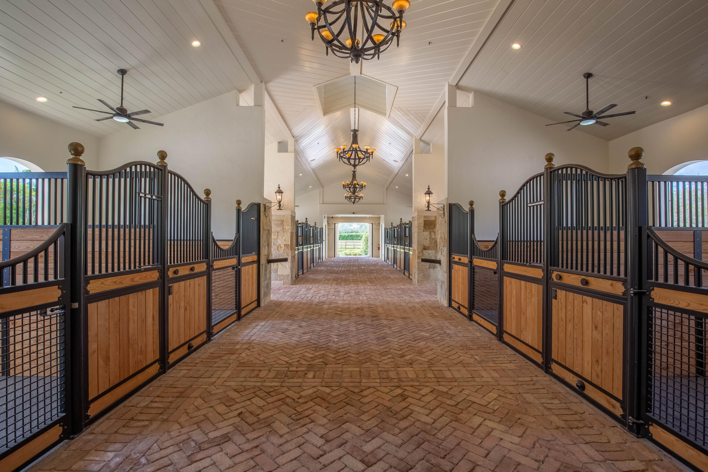 GRAND PRIX FARMS - Residential