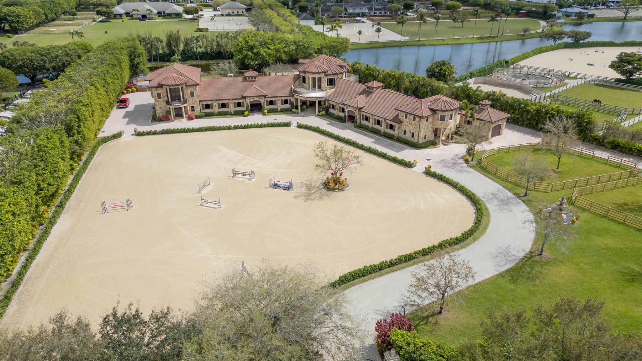 GRAND PRIX FARMS - Residential