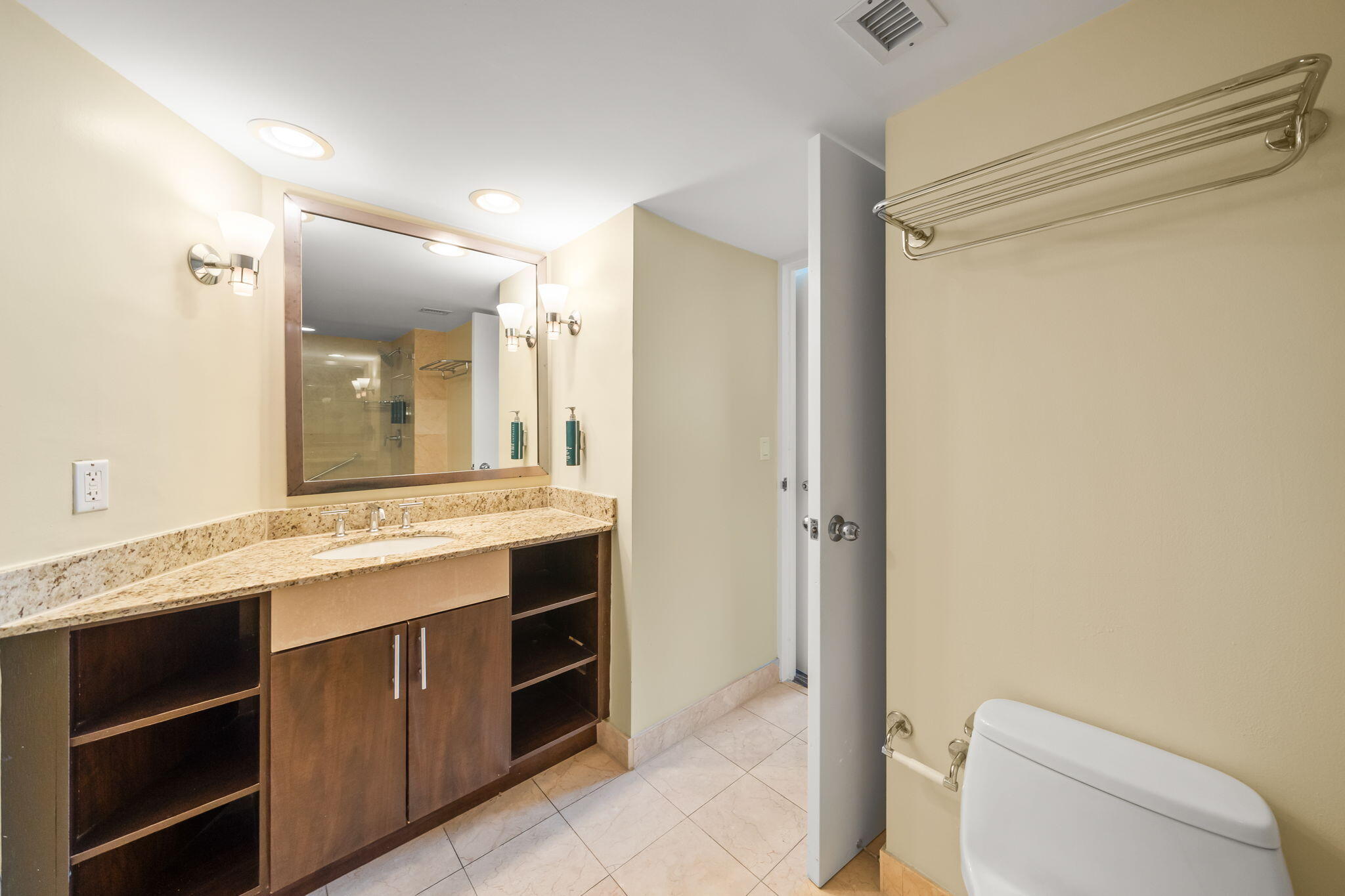 GALLERY ONE CONDO - Residential