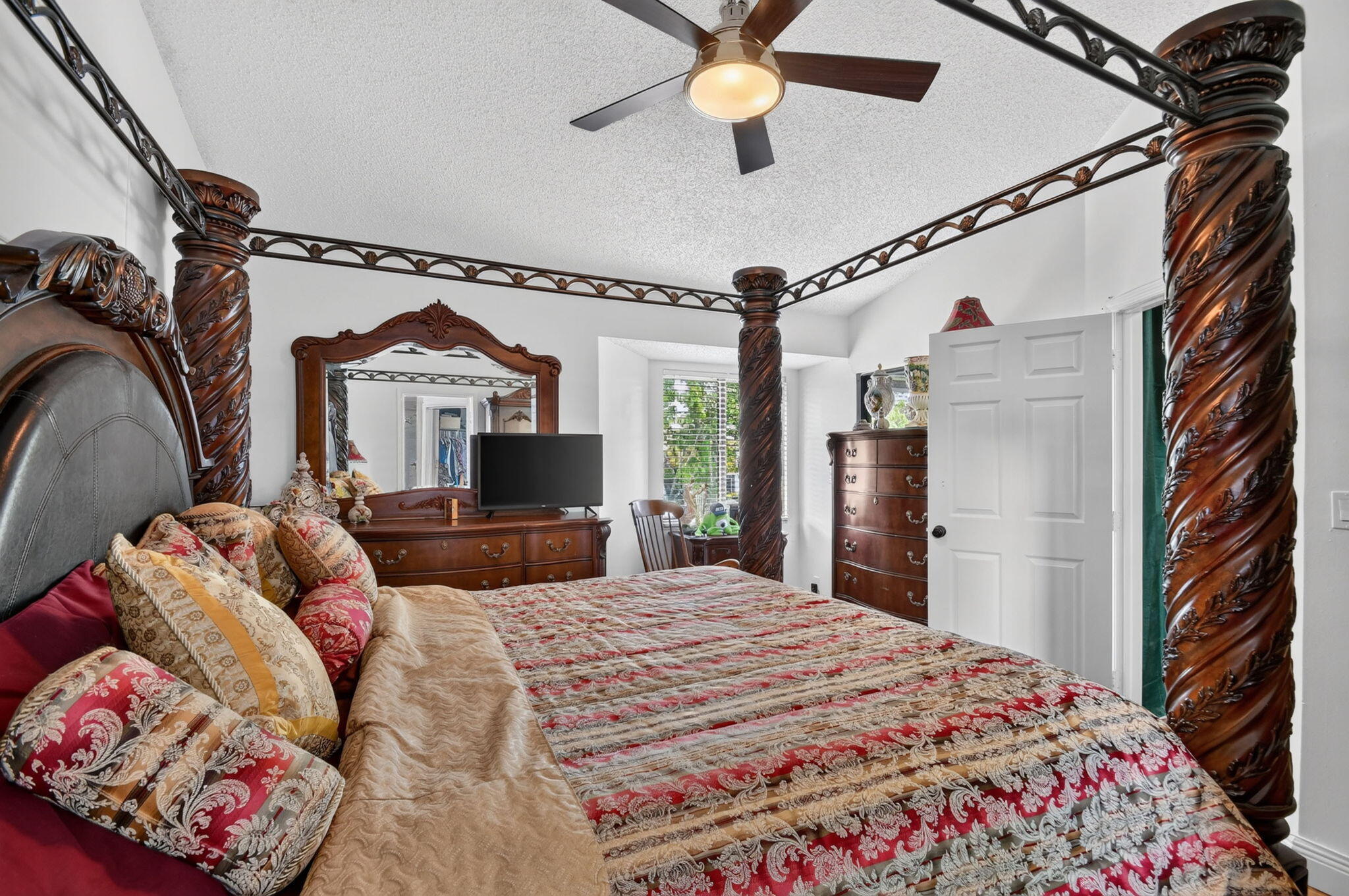 HARBOUR POINTE AT RIVER BRIDGE CONDO - Residential