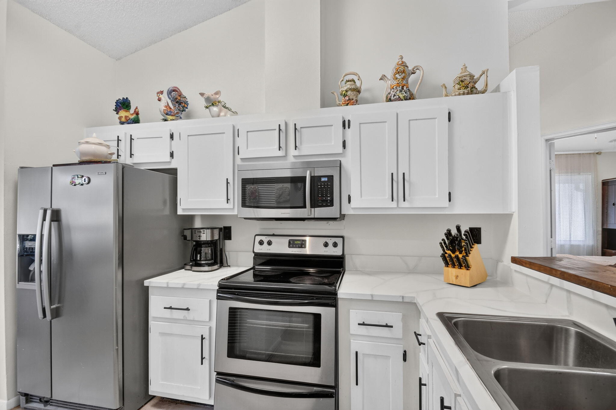 HARBOUR POINTE AT RIVER BRIDGE CONDO - Residential