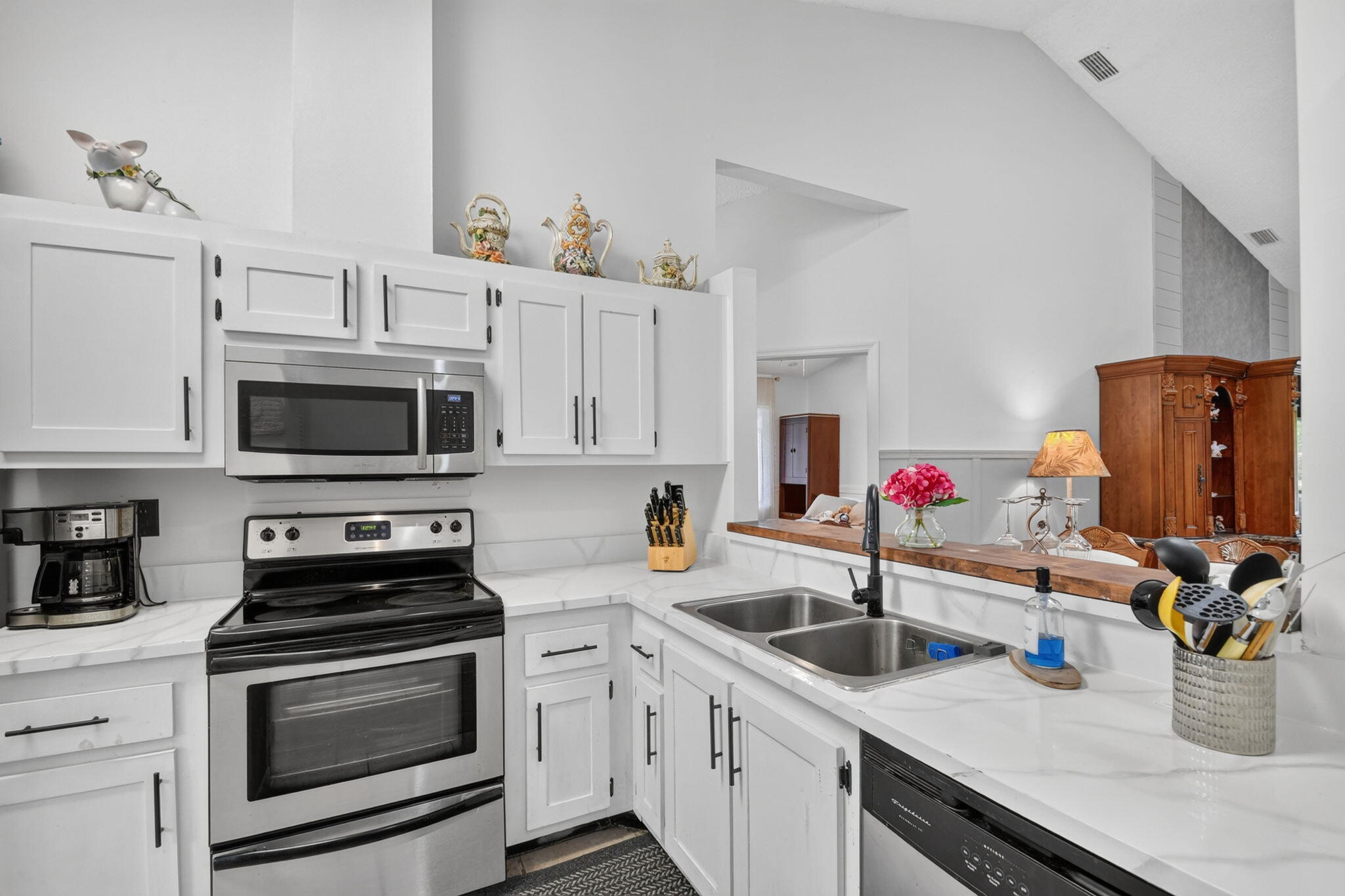 HARBOUR POINTE AT RIVER BRIDGE CONDO - Residential