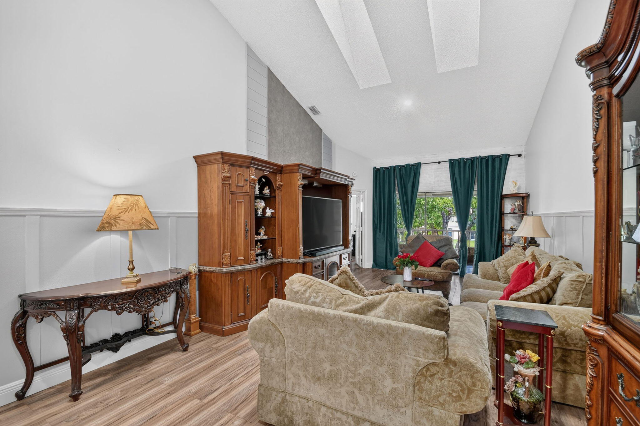 HARBOUR POINTE AT RIVER BRIDGE CONDO - Residential