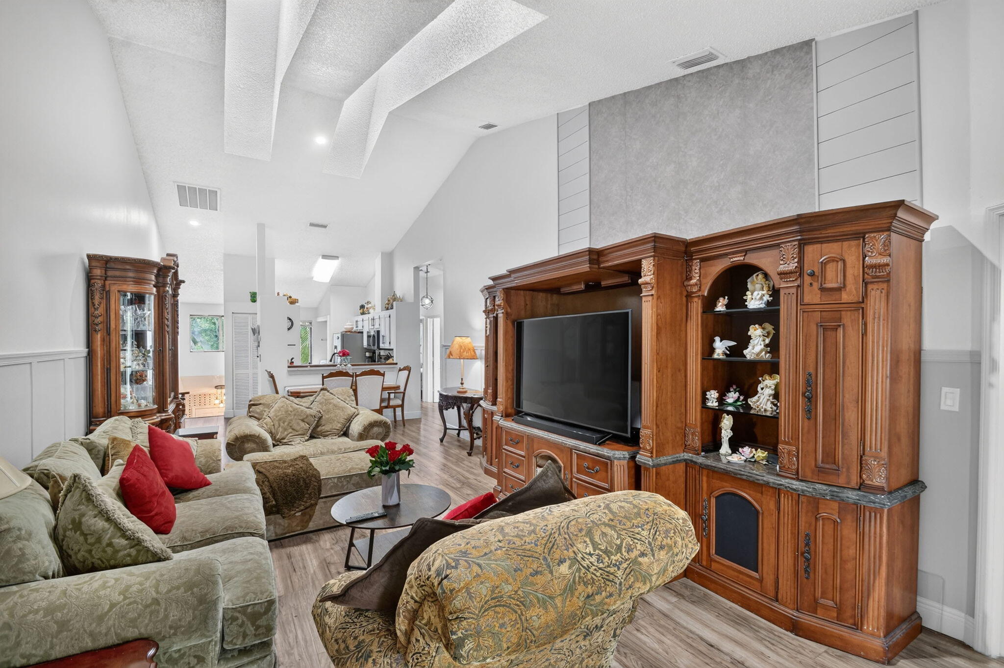 HARBOUR POINTE AT RIVER BRIDGE CONDO - Residential