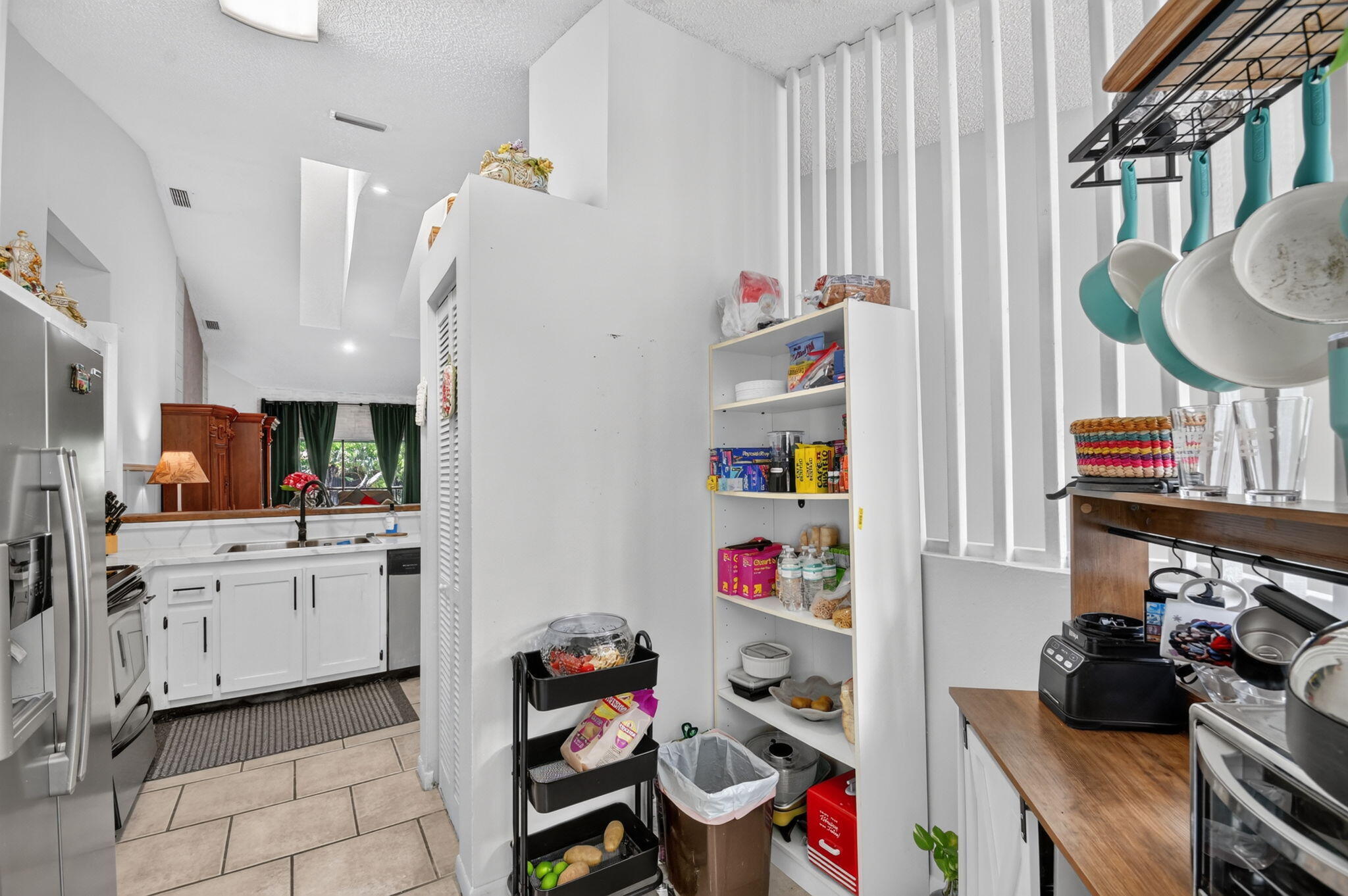 HARBOUR POINTE AT RIVER BRIDGE CONDO - Residential