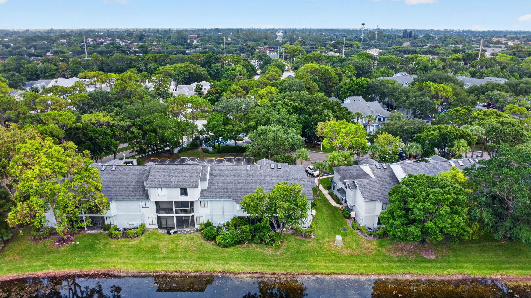 HARBOUR POINTE AT RIVER BRIDGE CONDO - Residential
